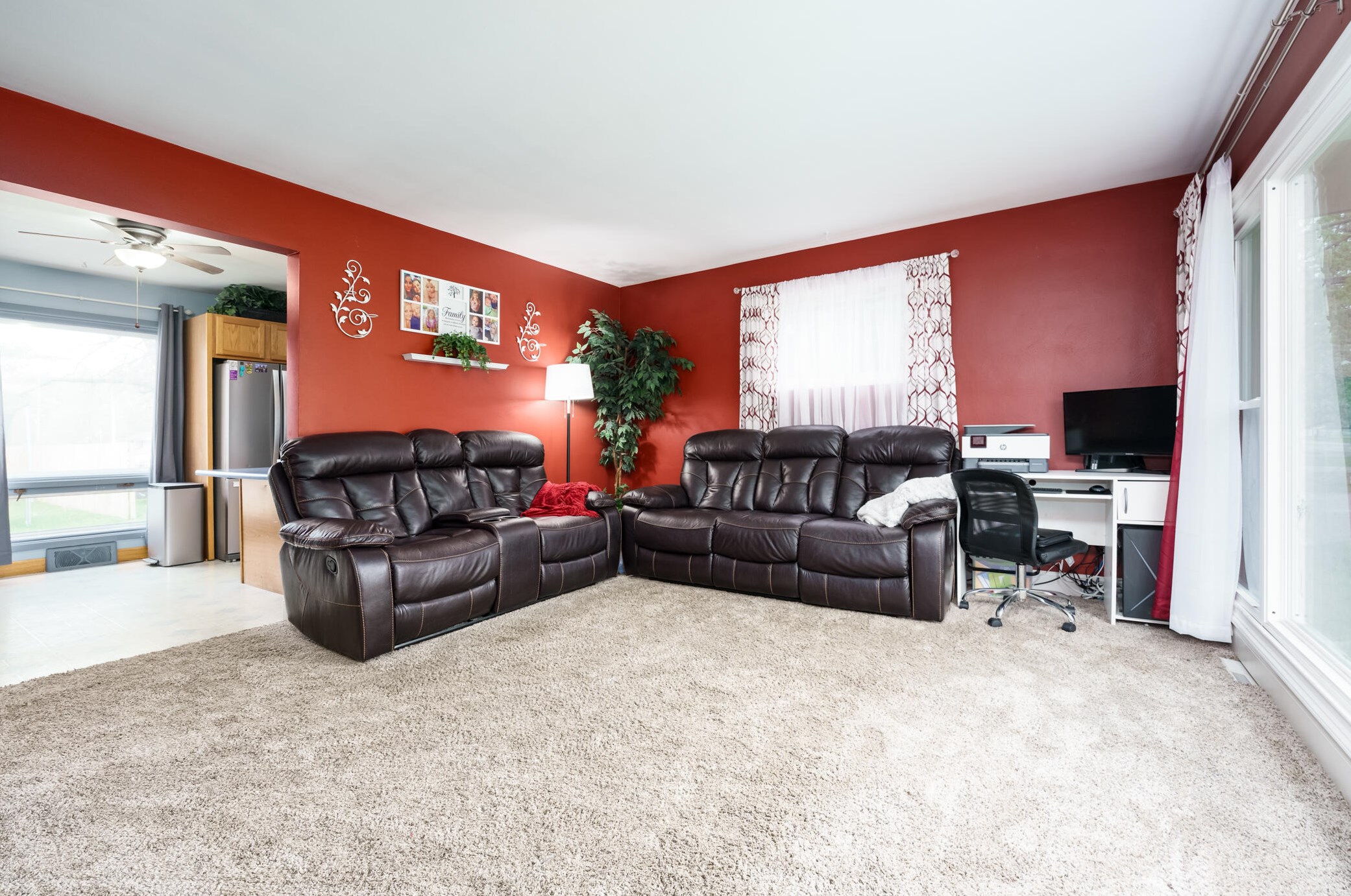 415 North St, Paw Paw, MI 49079-1039