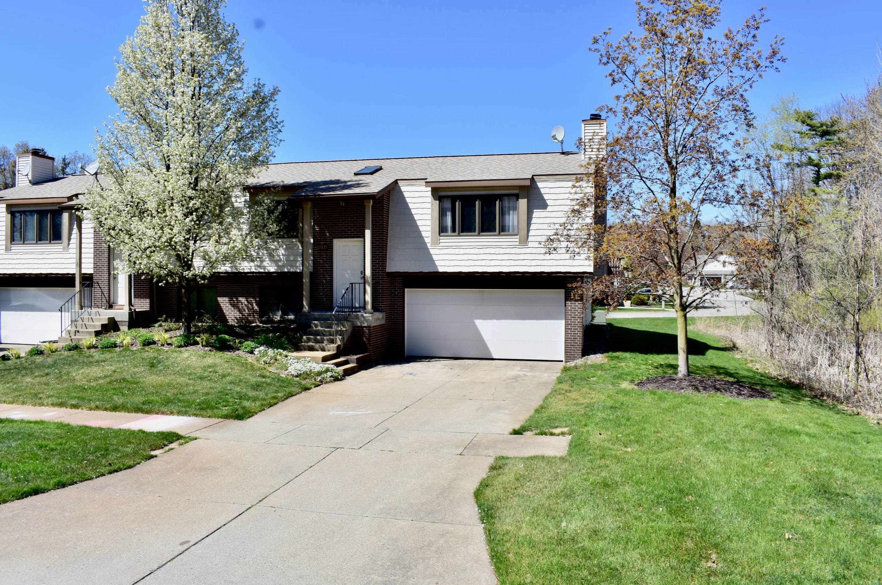 17237 Roosevelt Rd, Spring Lake, MI 49456-1251