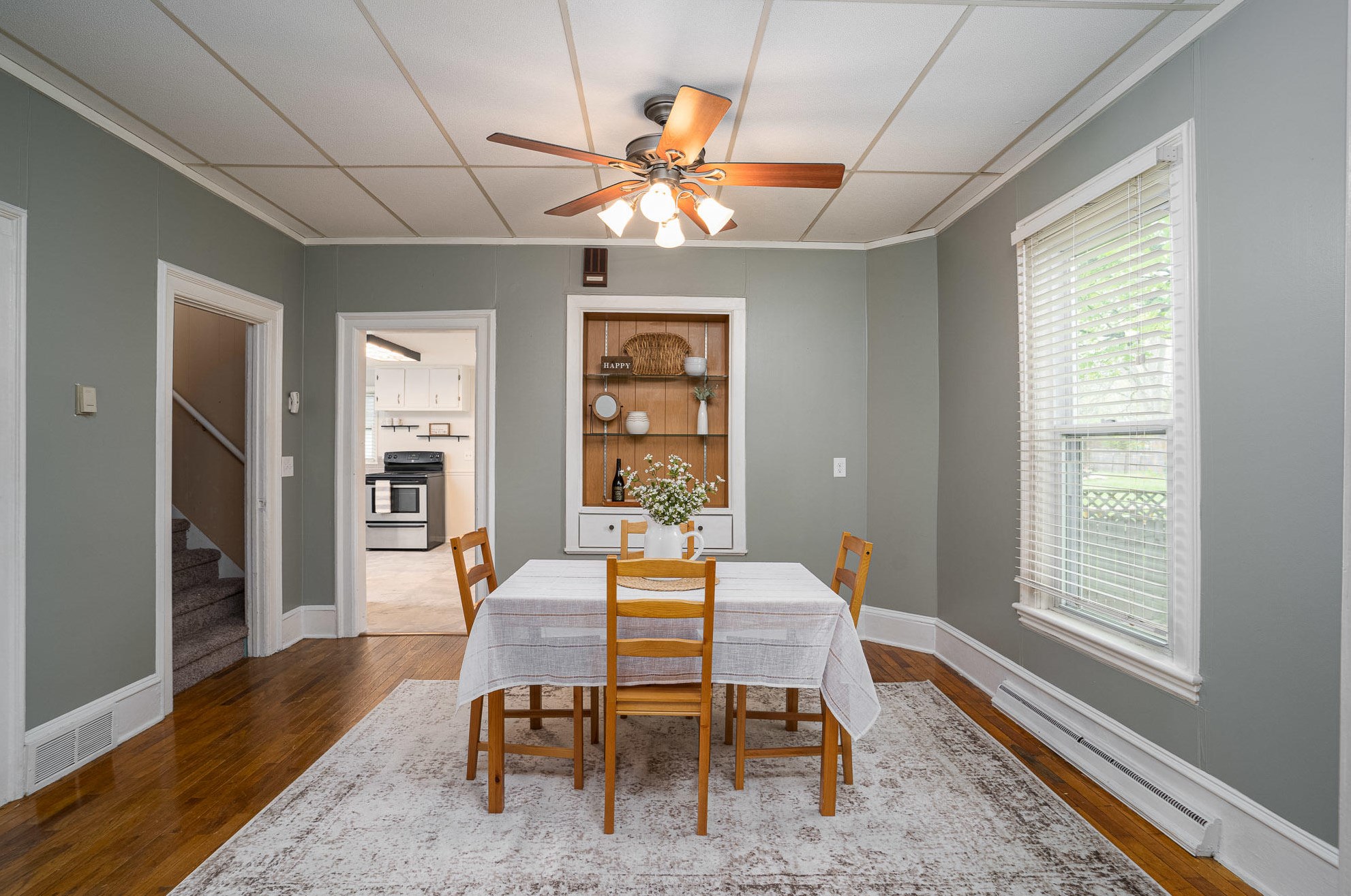 59 Pleasant St, Sparta, MI 49345-1228