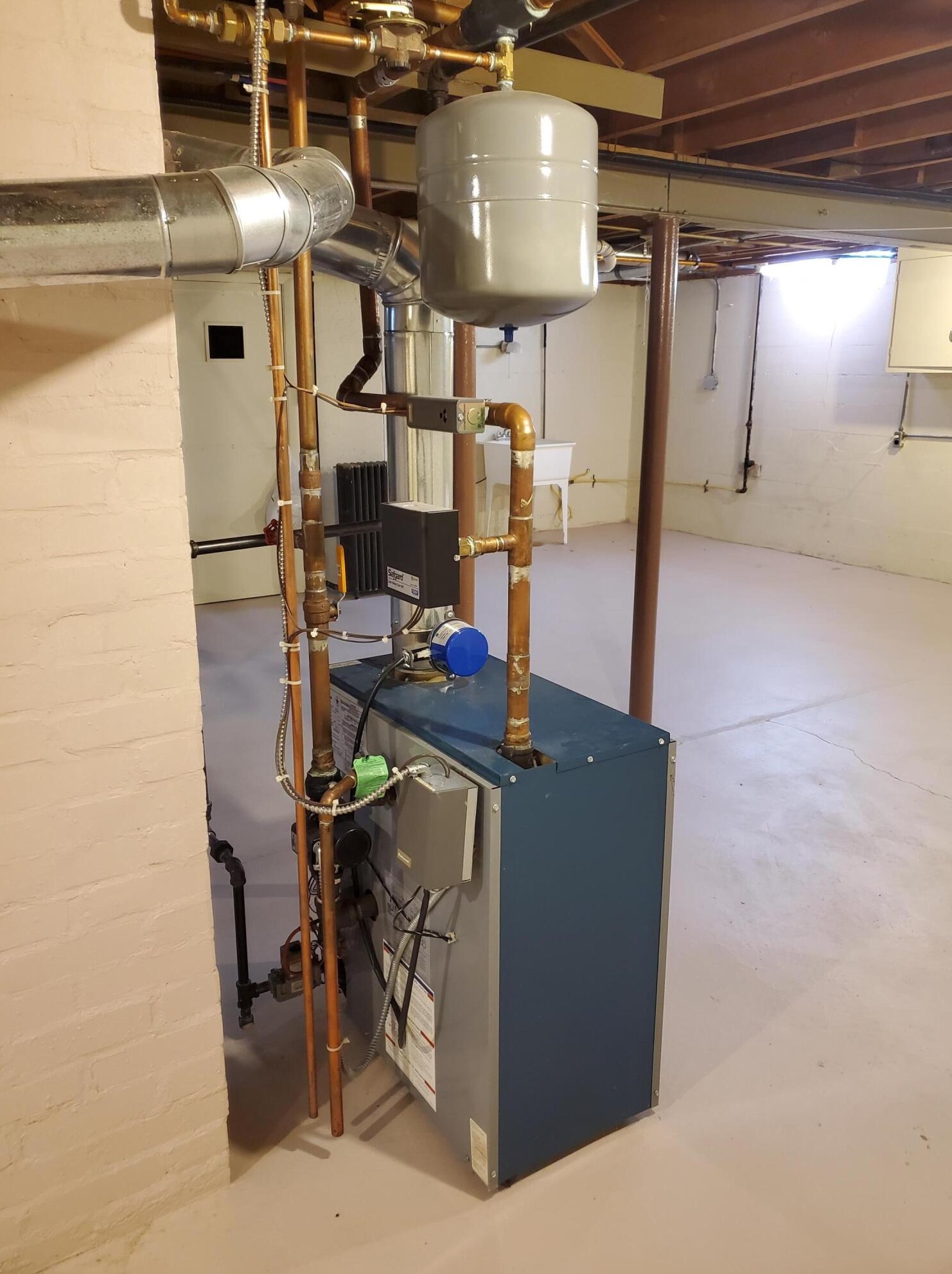 817 Tamarack Ave, Grand Rapids MI  49504-4350 exterior