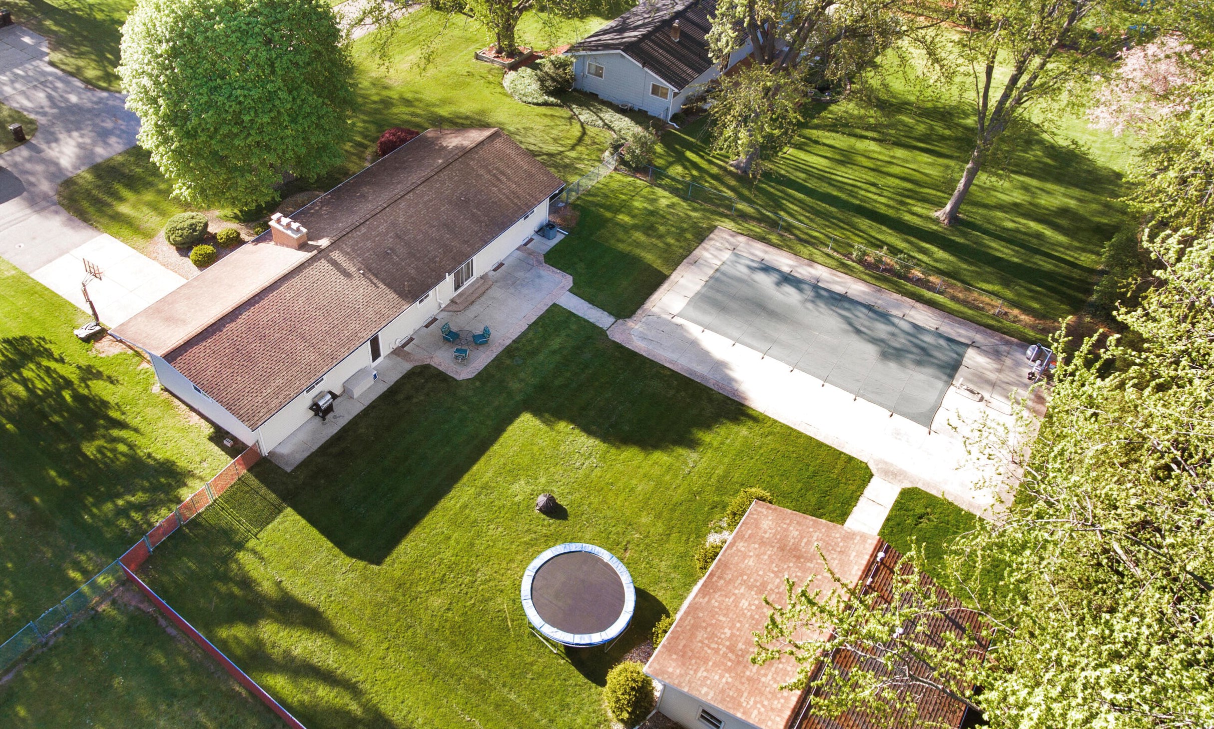 7524 Cherry Ave, Jenison, MI 49428-7777