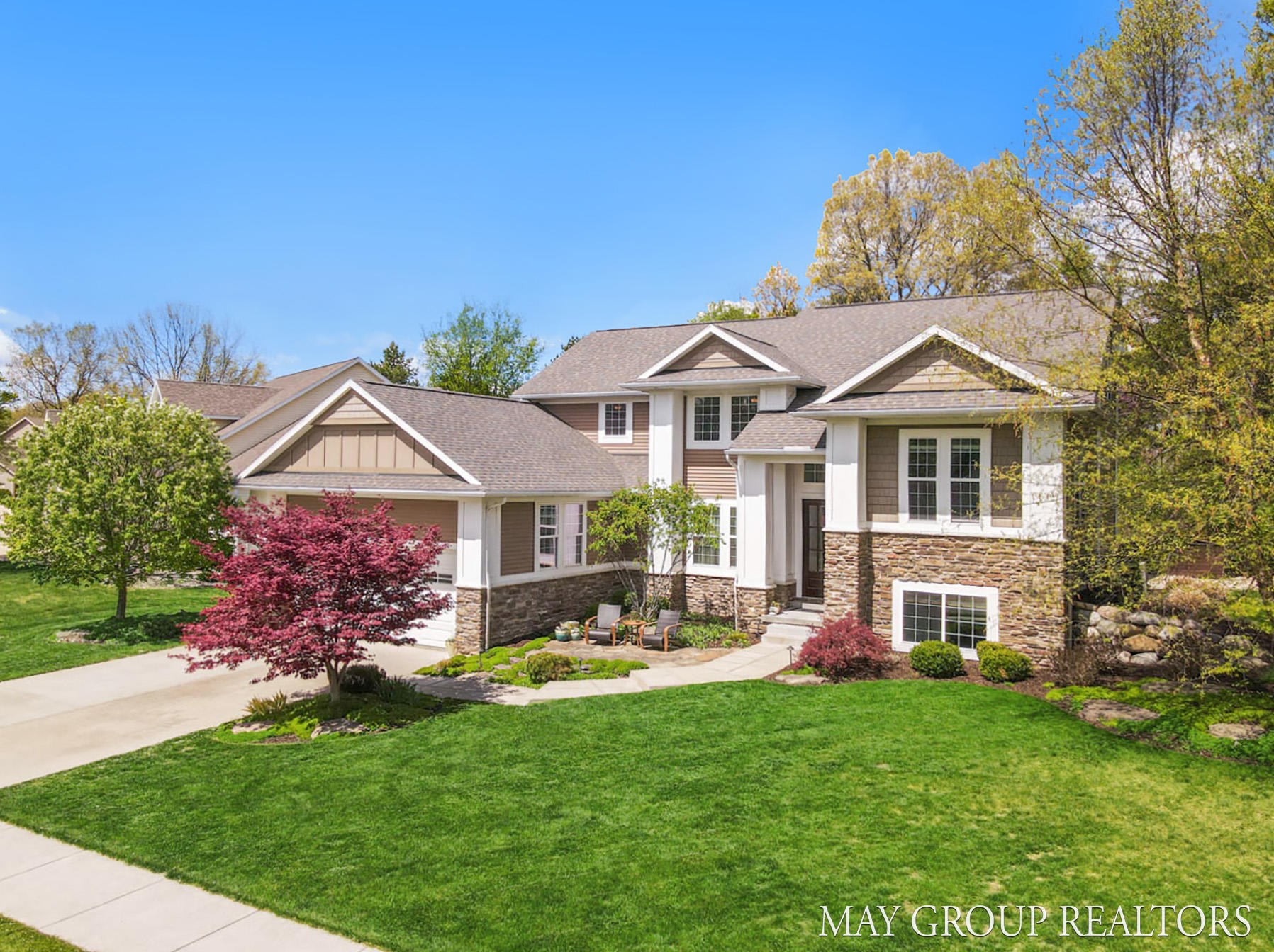 2950 Coppergrove Dr, Grand Rapids, MI 49525-3131