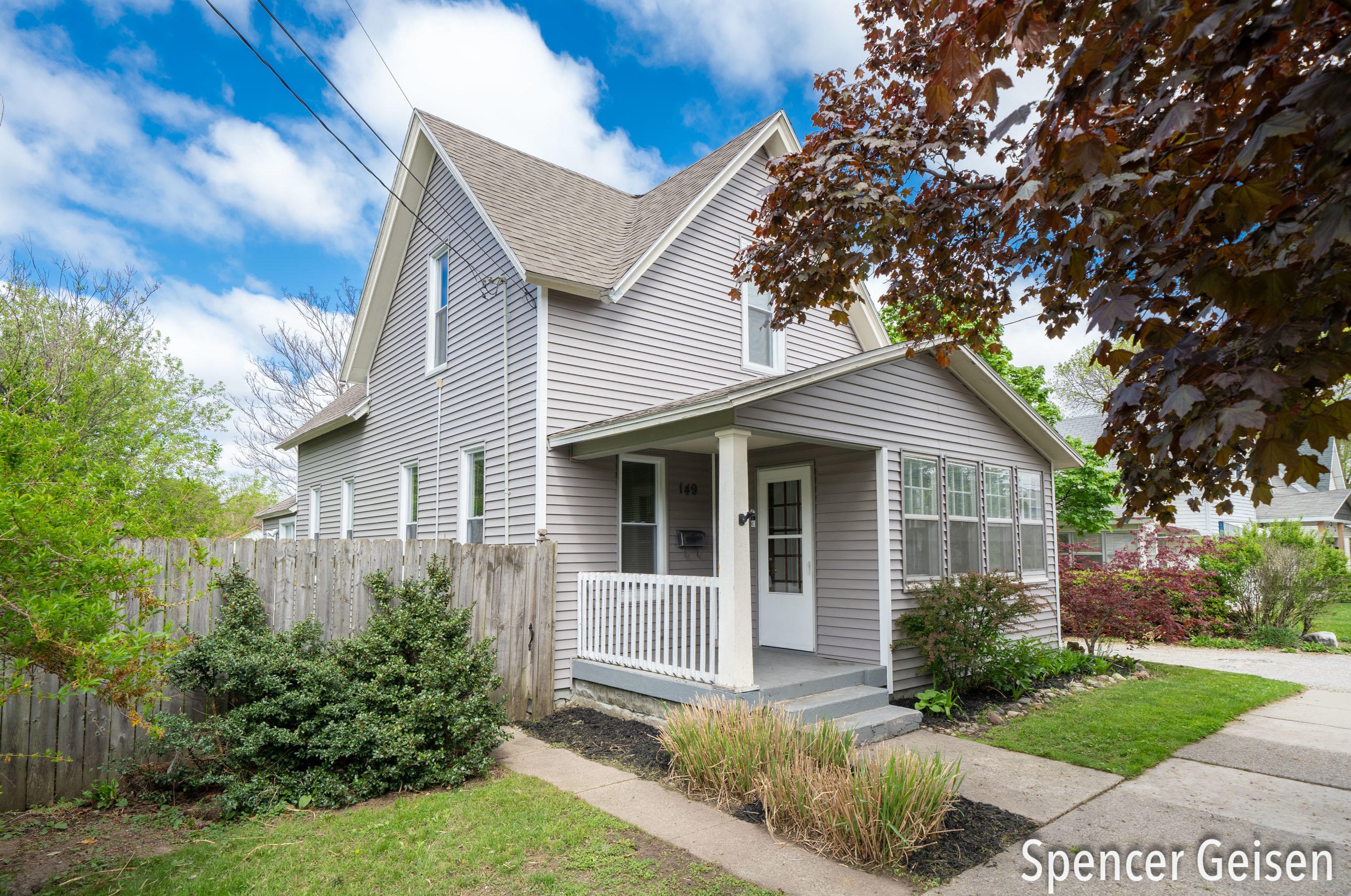 149 Lane Ave, Grand Rapids, MI 49504-6172