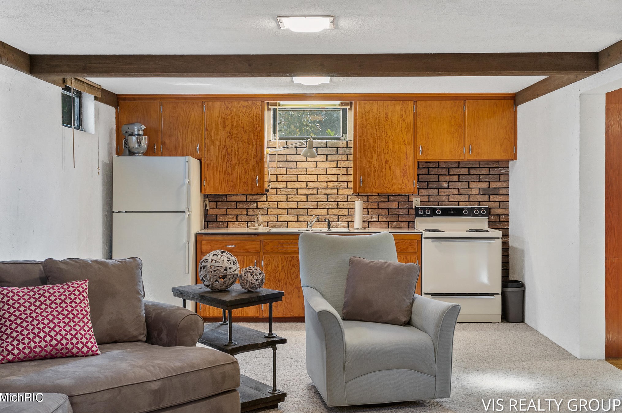 15746 Pruin St, Spring Lake MI  49456-2233 exterior