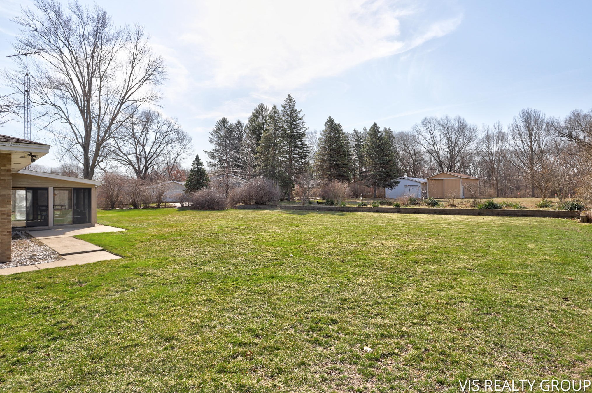 15746 Pruin St, Spring Lake MI  49456-2233 exterior