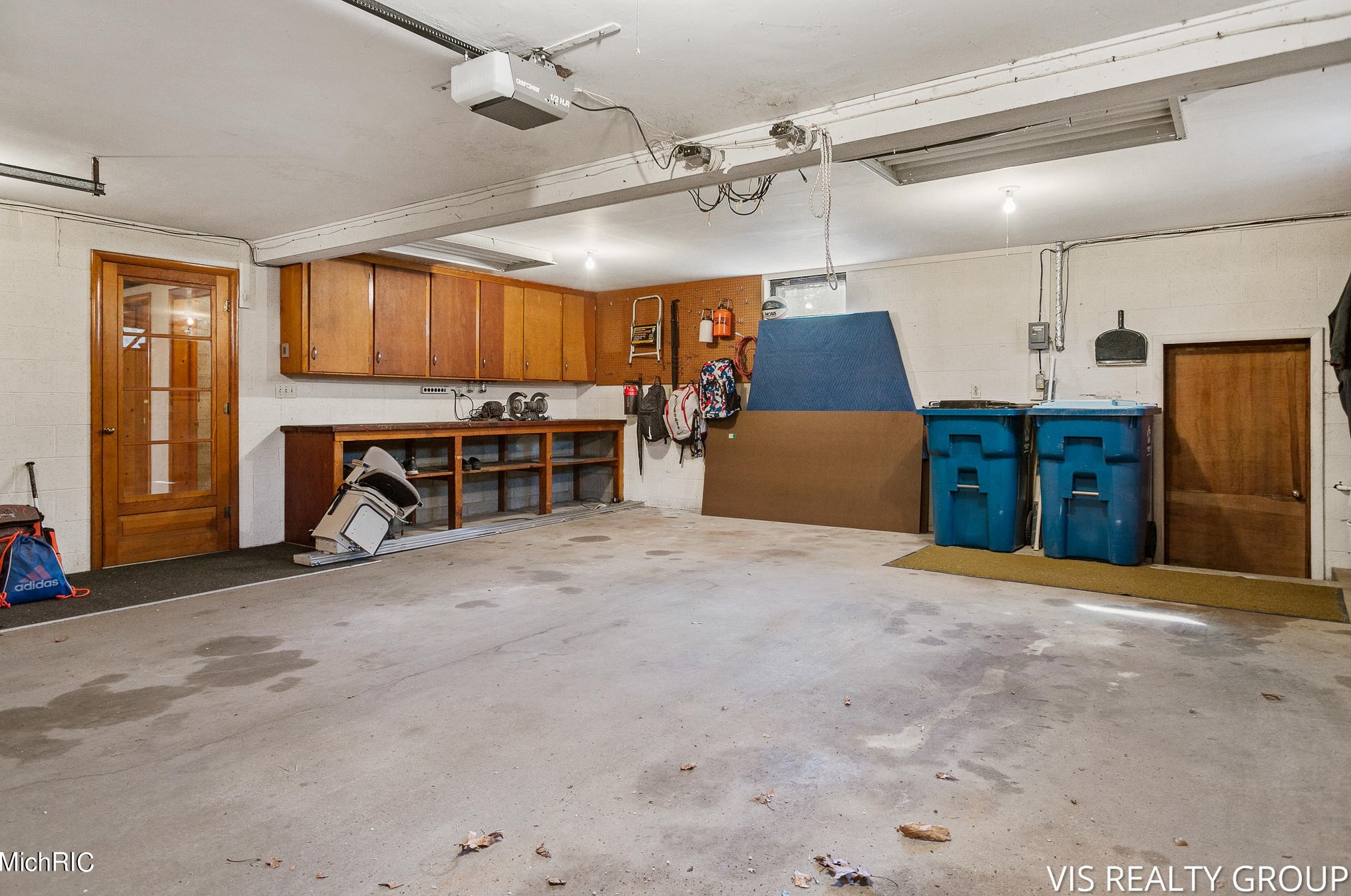 15746 Pruin St, Spring Lake MI  49456-2233 exterior