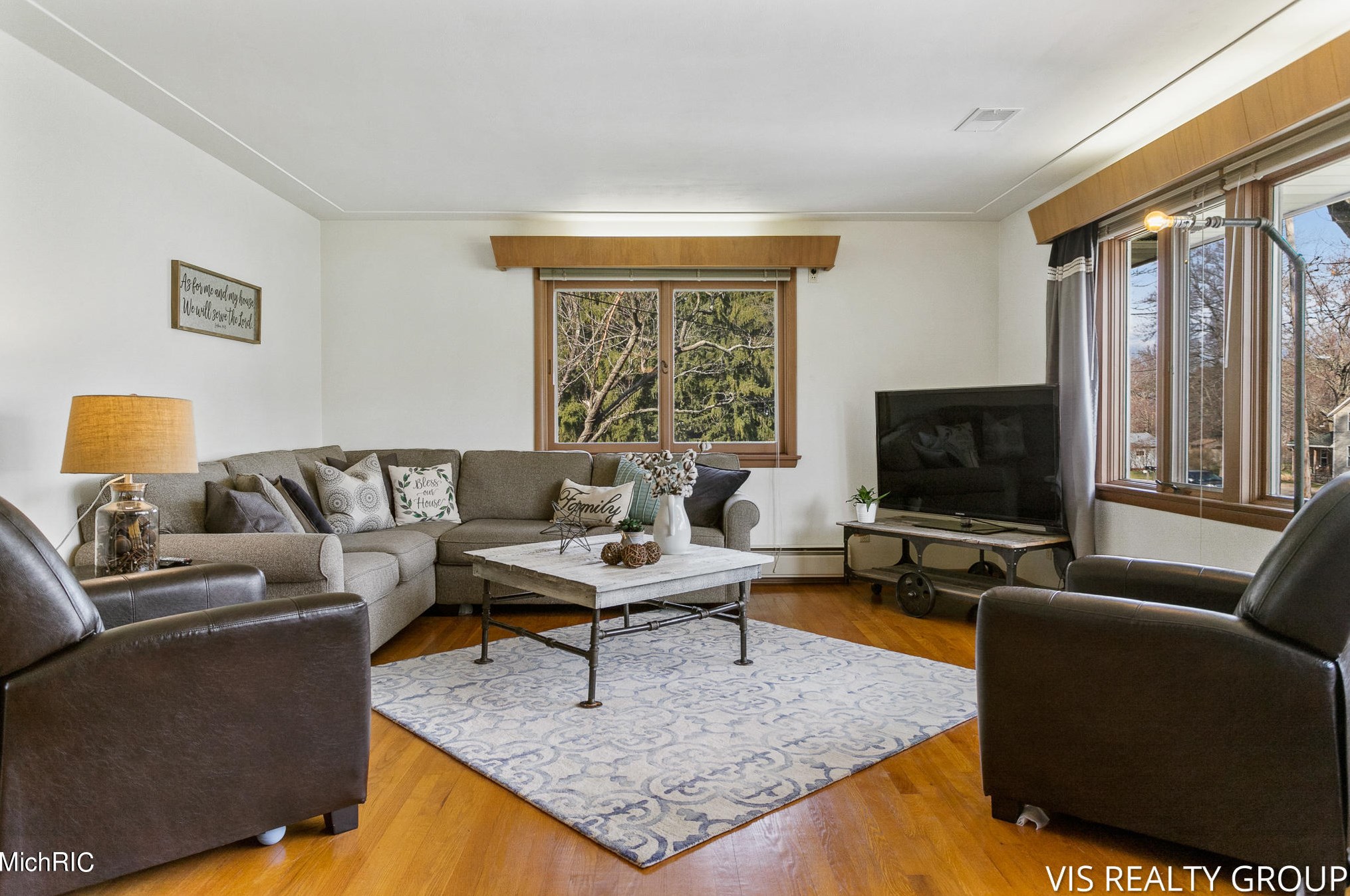 15746 Pruin St, Spring Lake MI  49456-2233 exterior