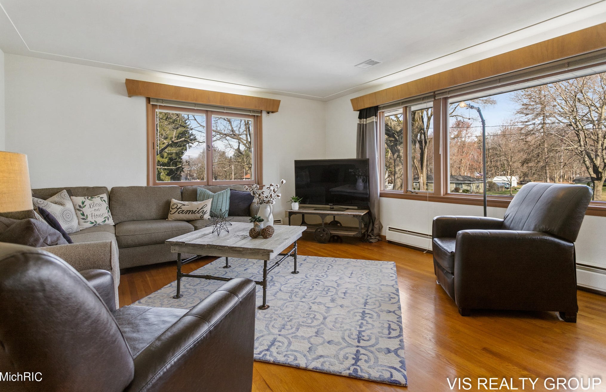 15746 Pruin St, Spring Lake MI  49456-2233 exterior