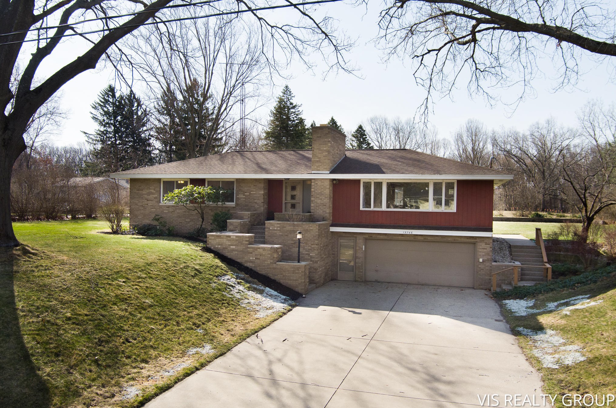 15746 Pruin St, Spring Lake MI  49456-2233 exterior