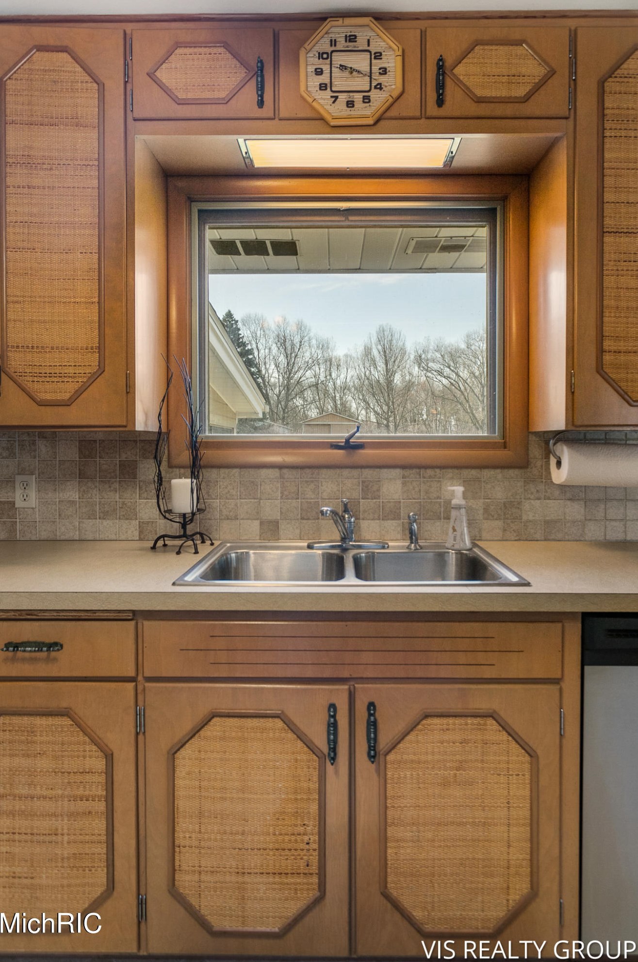 15746 Pruin St, Spring Lake MI  49456-2233 exterior