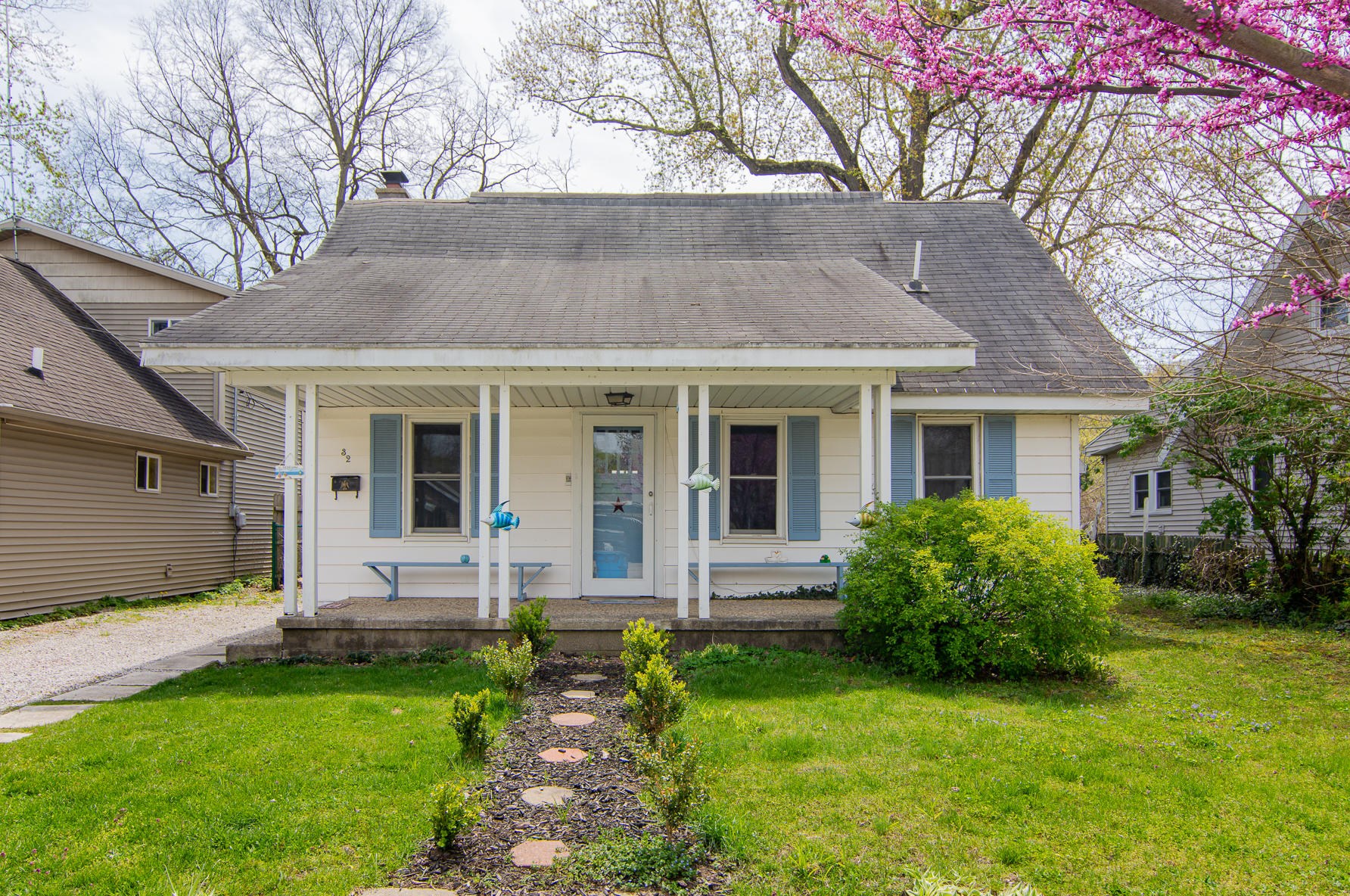 32 River St, Niles, MI 49120-1655