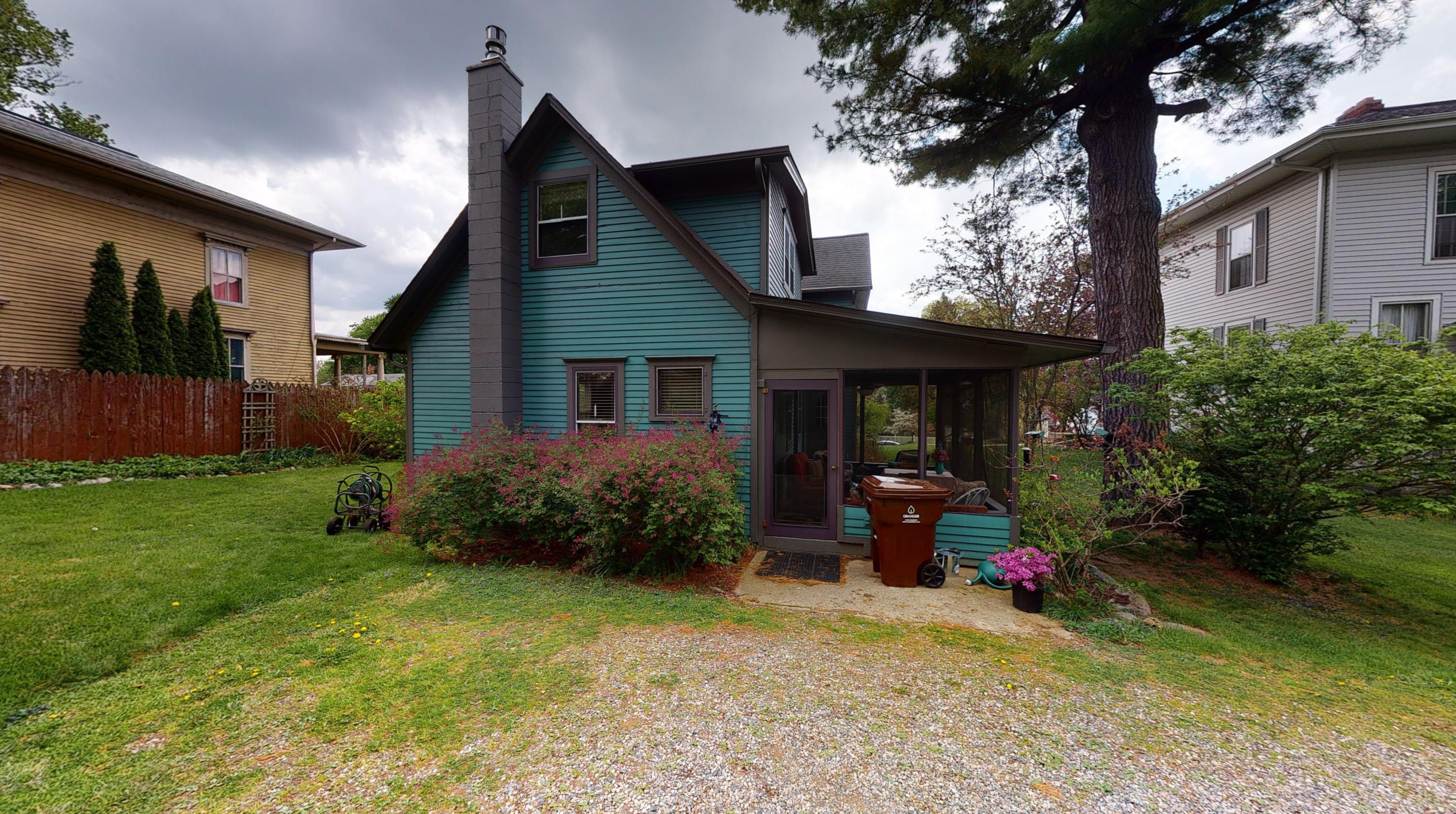 506 Prospect St, Marshall MI  49068-1248 exterior