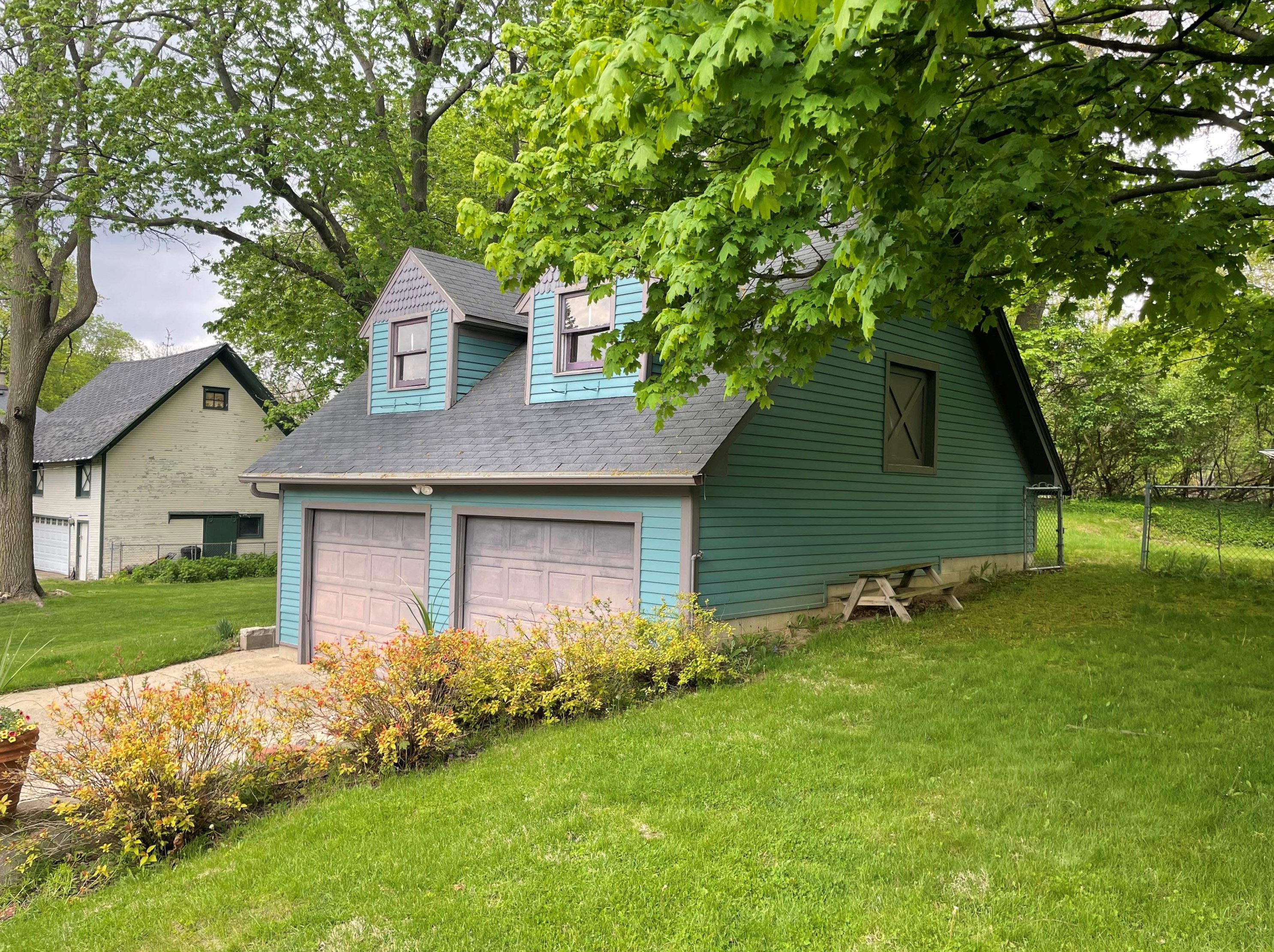 506 Prospect St, Marshall MI  49068-1248 exterior