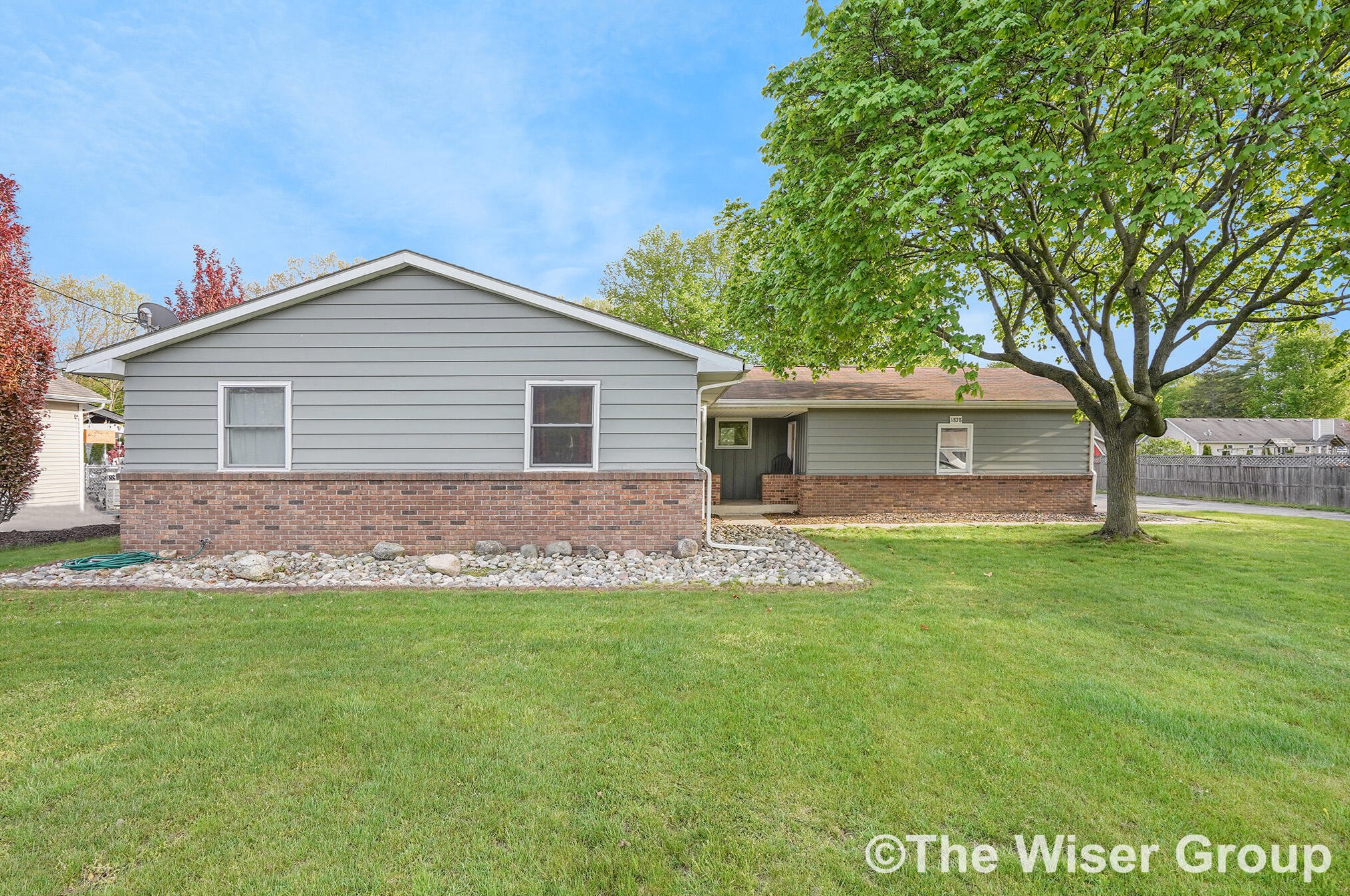 1878 Greenwoods Dr, Jenison, MI 49428-9480