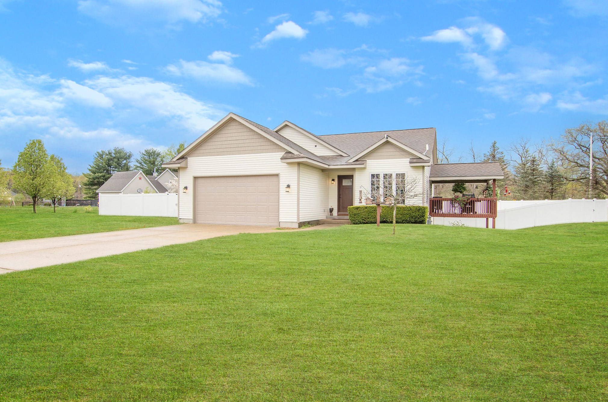 3188 60th St, Hamilton, MI 49419