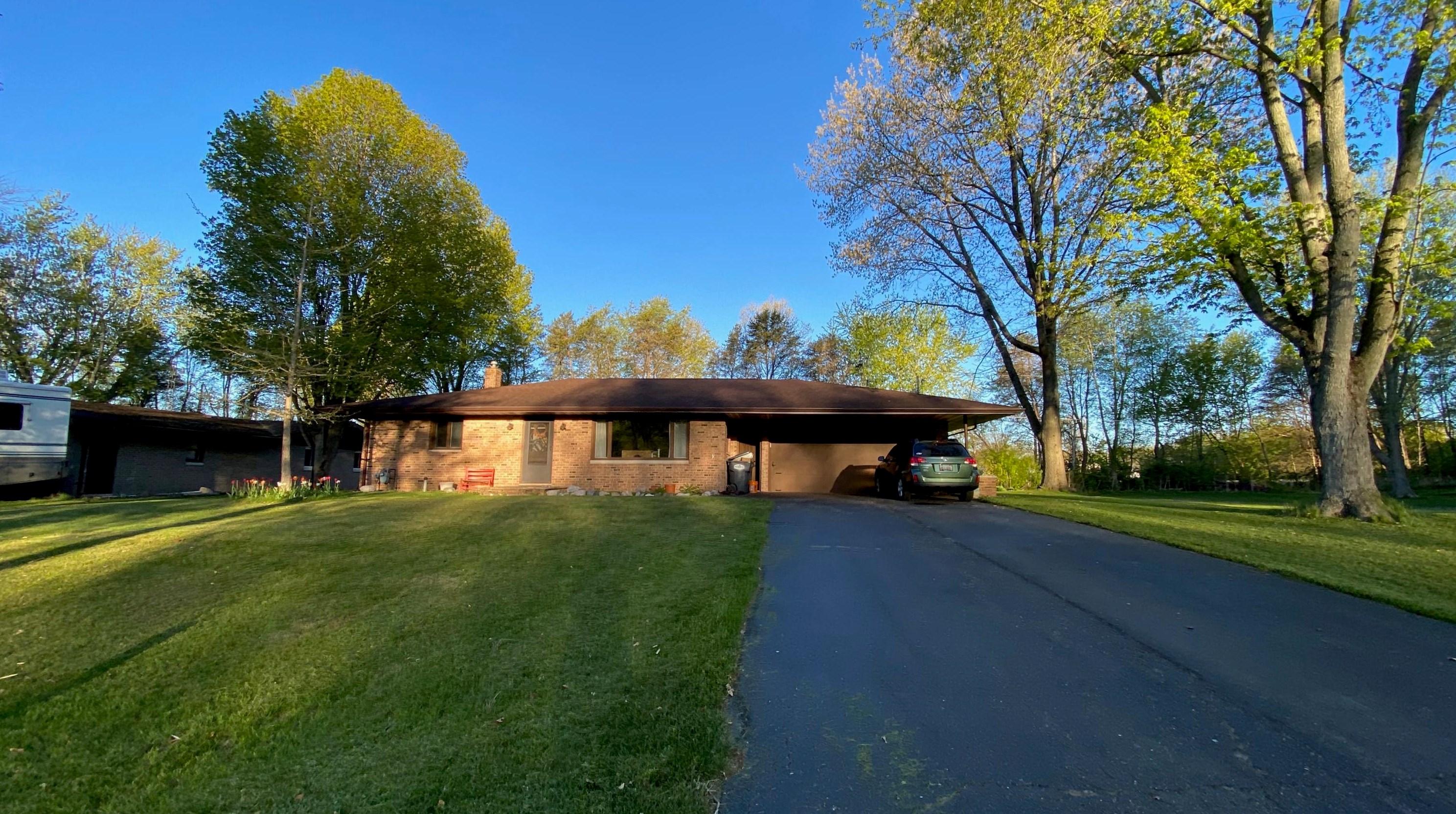 2794 W Park Ln, Benton Harbor, MI 49022