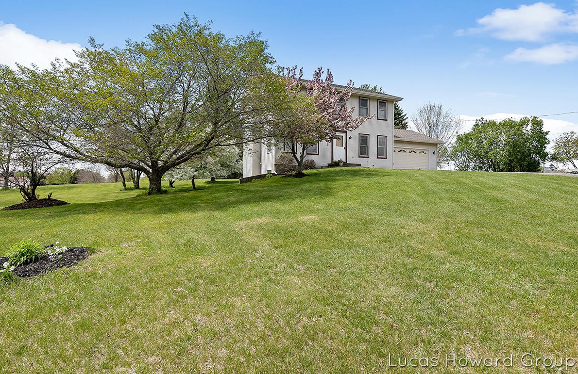7711 Ramsdell Dr Ne, Rockford, MI 49341