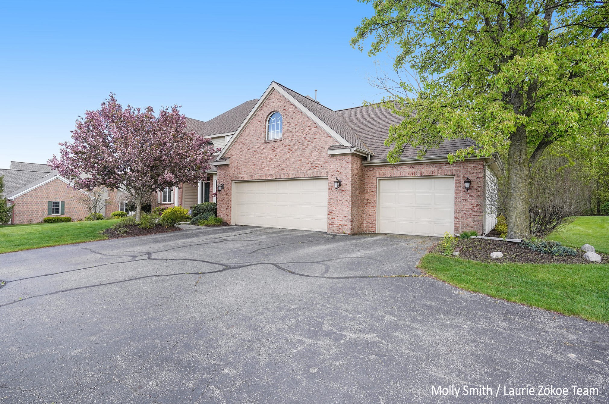 7968 Ashwood Dr, Ada, MI 49301-9208