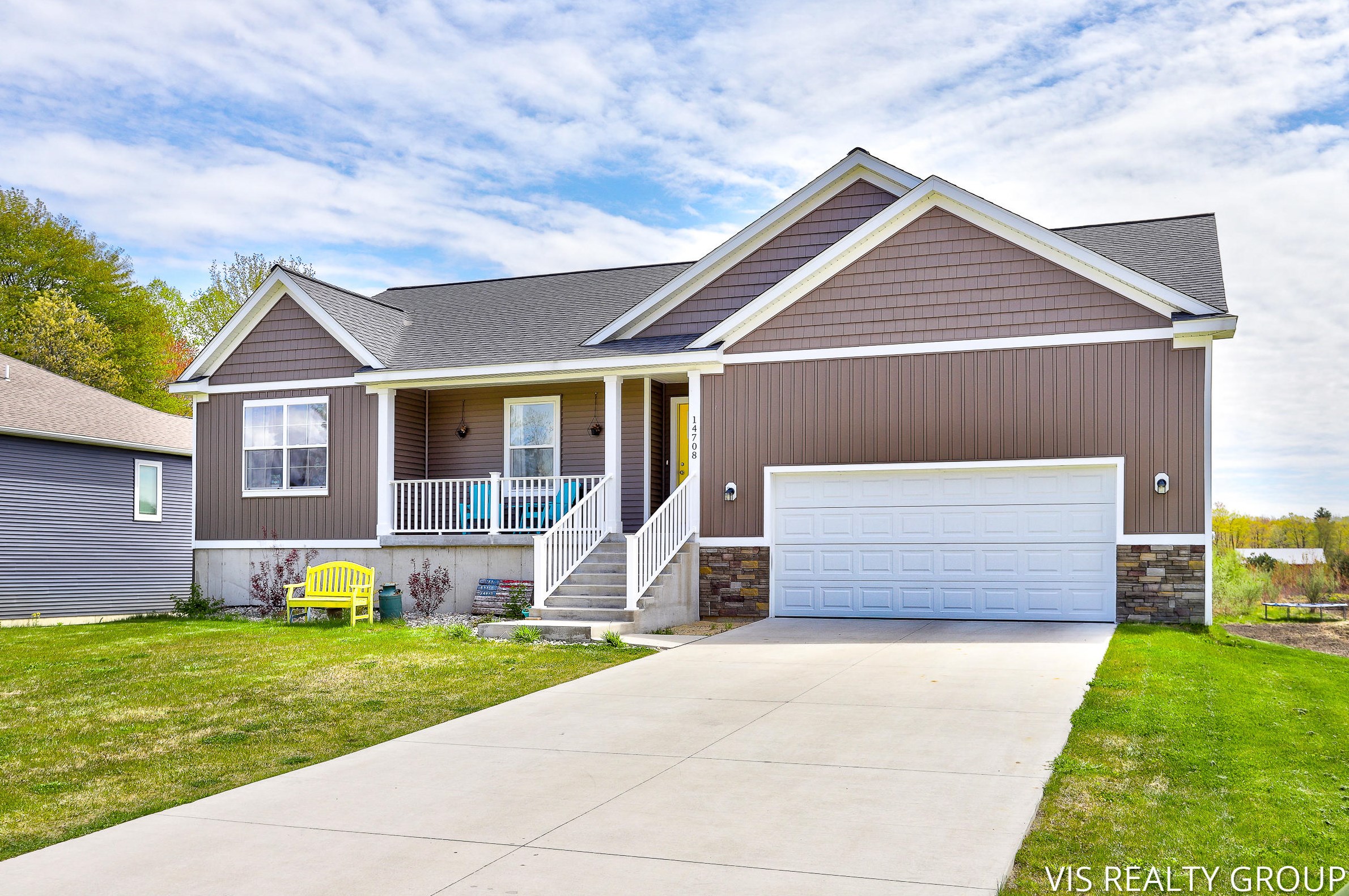 14708 Leonard Rd, Spring Lake, MI 49456