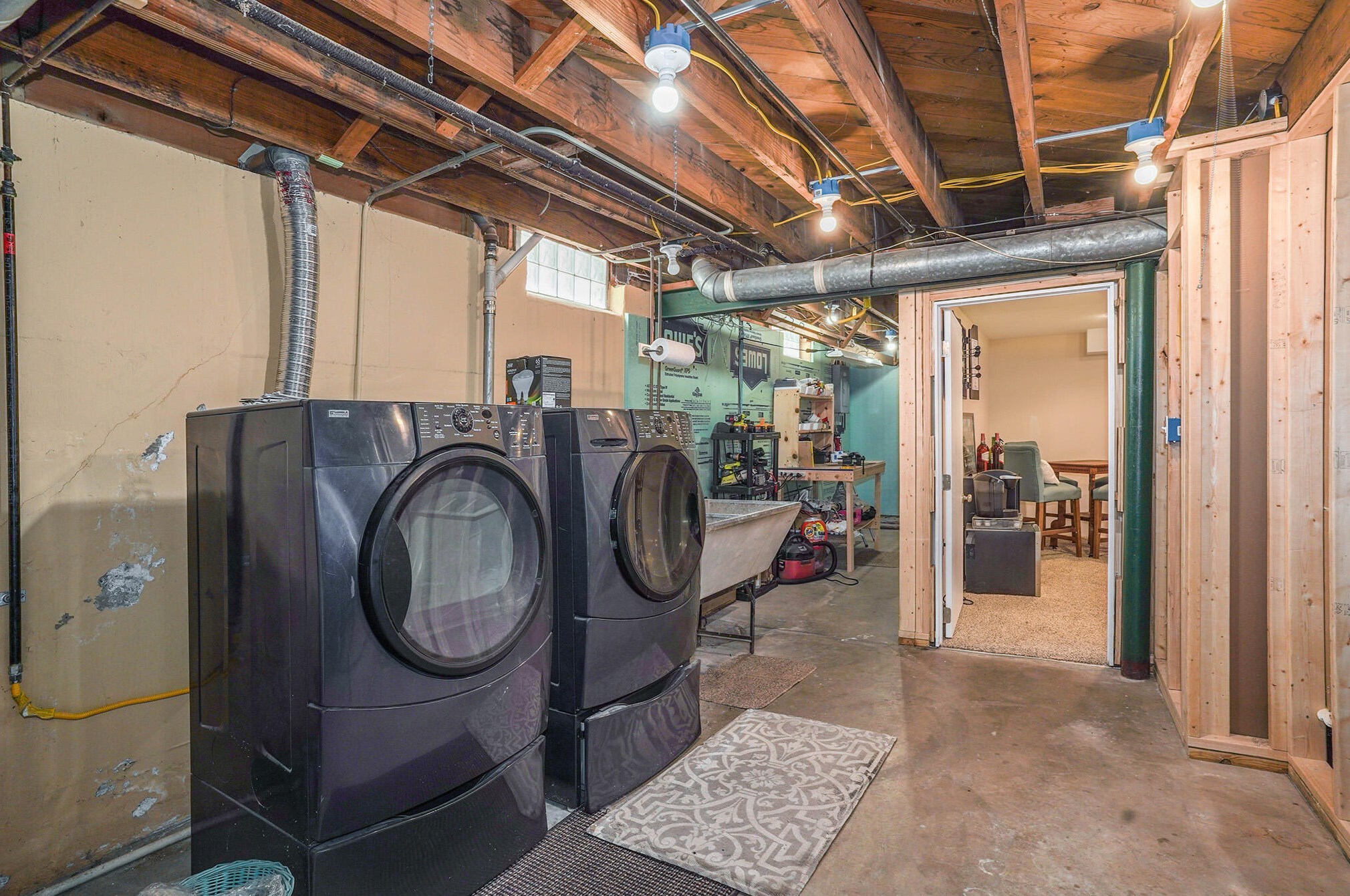 64 Wallinwood Ave, Grand Rapids MI  49503-3720 exterior