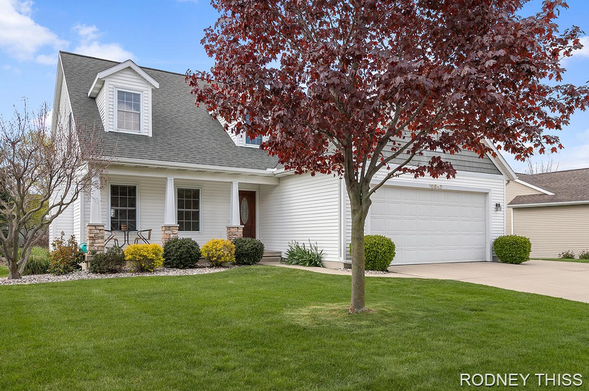 10843 Douglas Dr, Allendale, MI 49401-7406