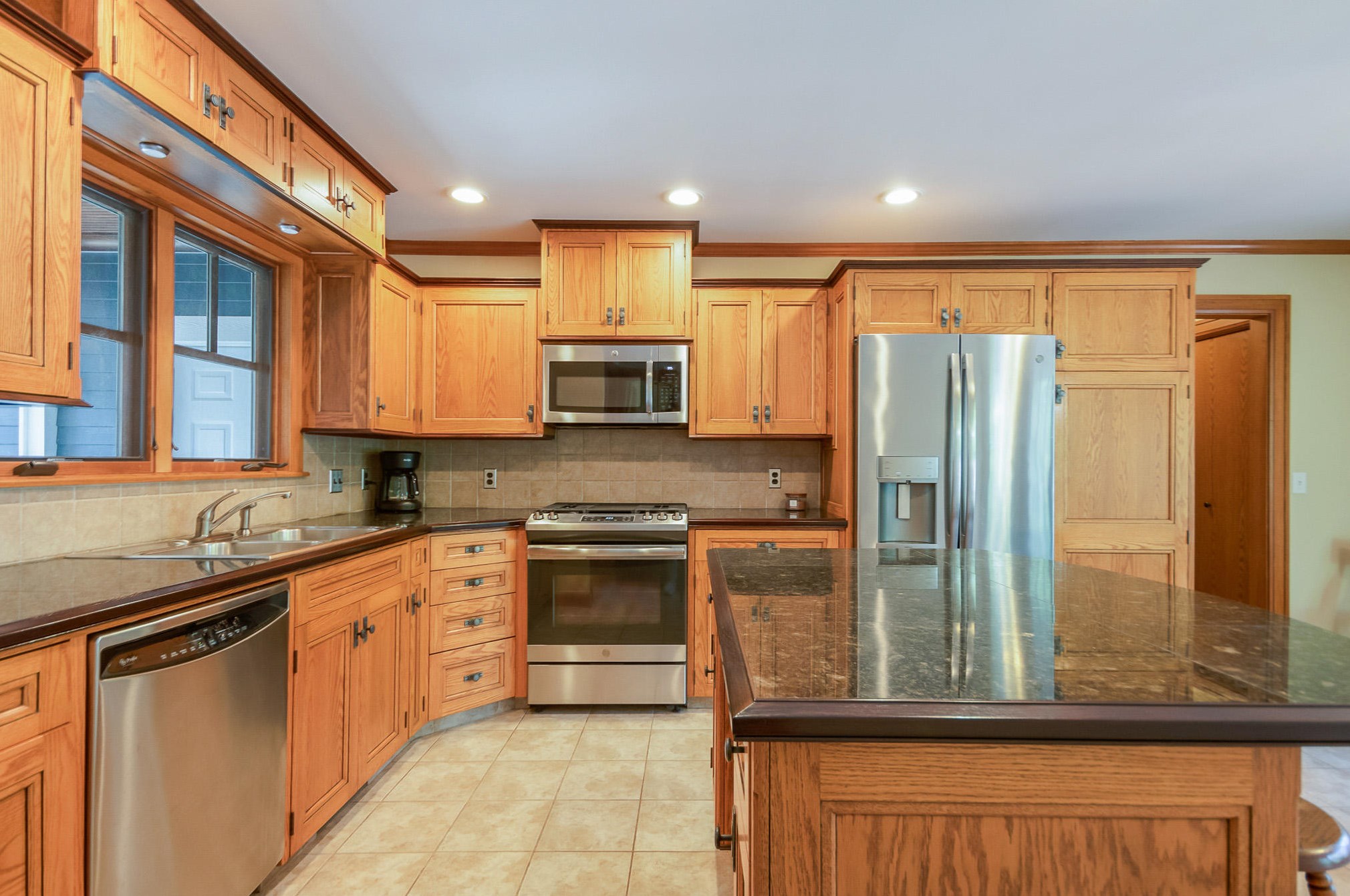 1422 Leffingwell Ave, Grand Rapids MI  49525-4526 exterior