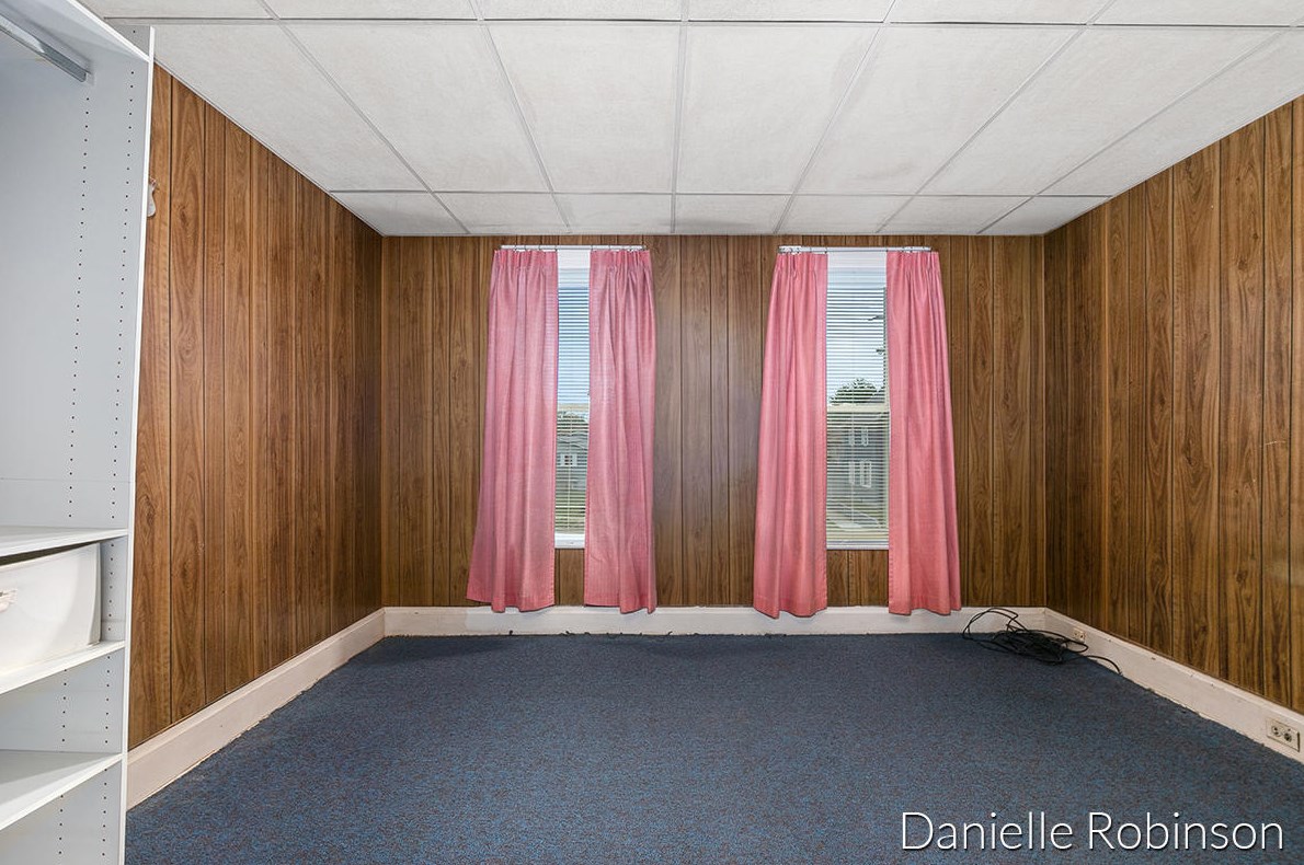 931 Walker Ave, Grand Rapids MI  49504-4352 exterior