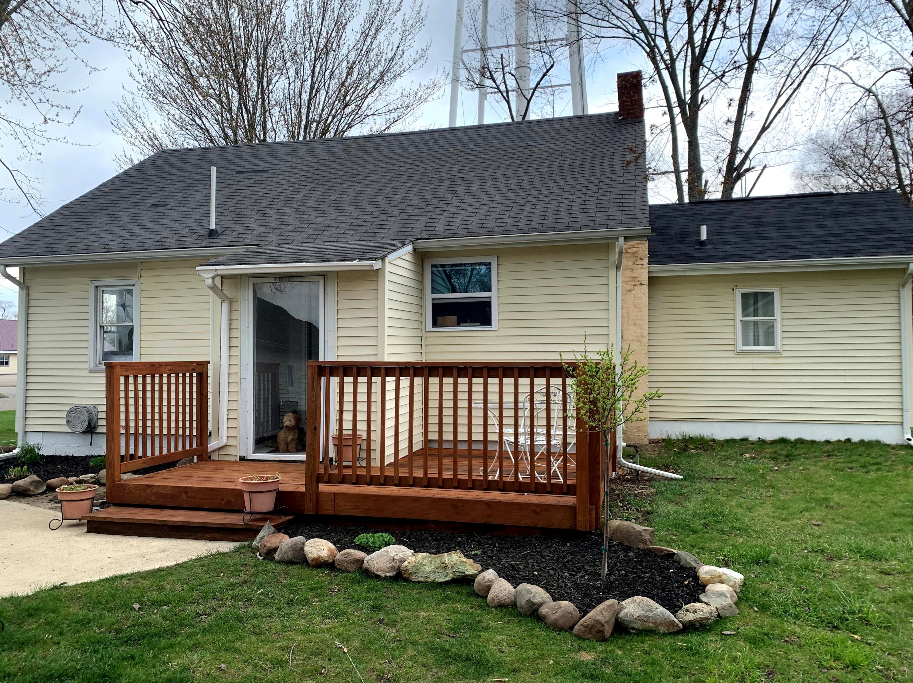 549 Union St, Bronson, MI 49028-1038