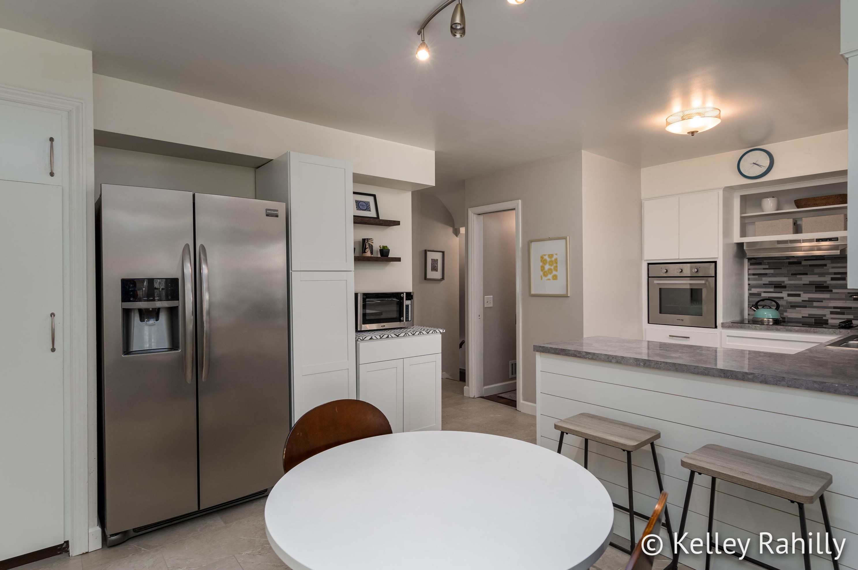 2149 Shiawassee Dr, Grand Rapids MI  49506-5338 exterior