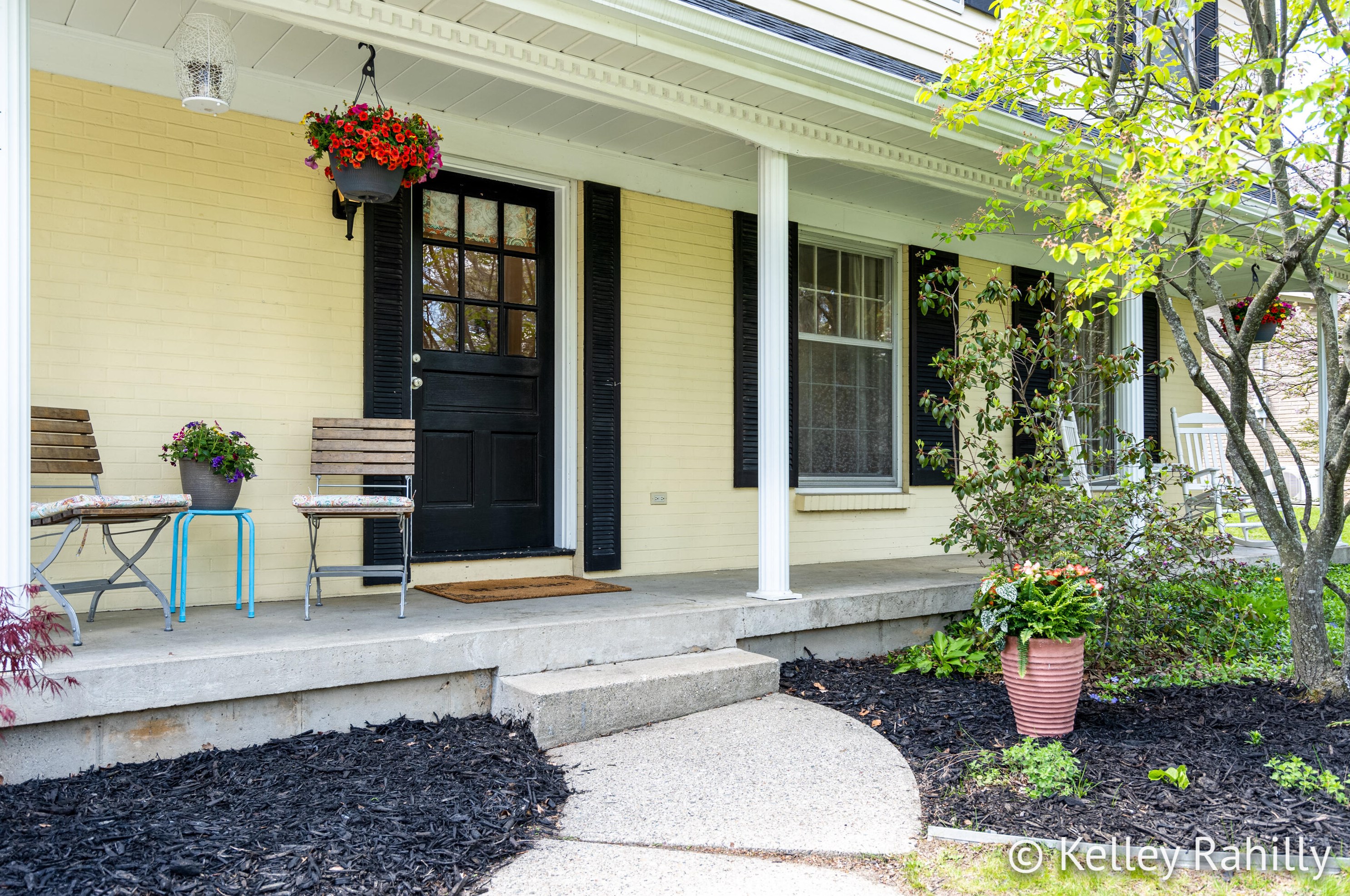 2149 Shiawassee Dr, Grand Rapids, MI 49506-5338