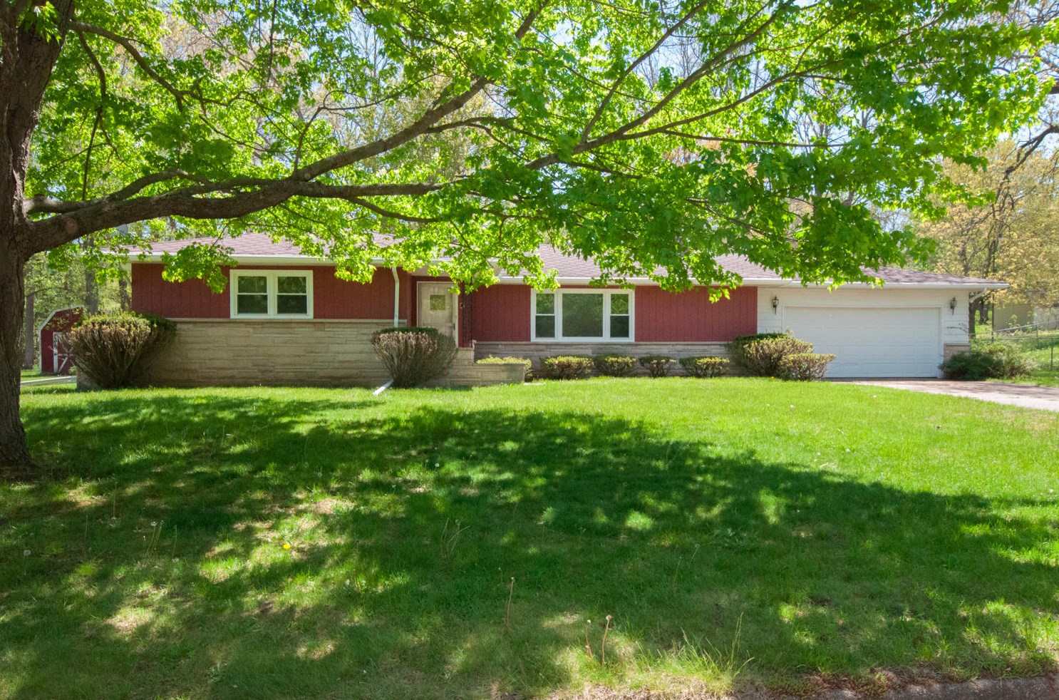 62 Hickory Nut Ln, Battle Creek, MI 49037-7654