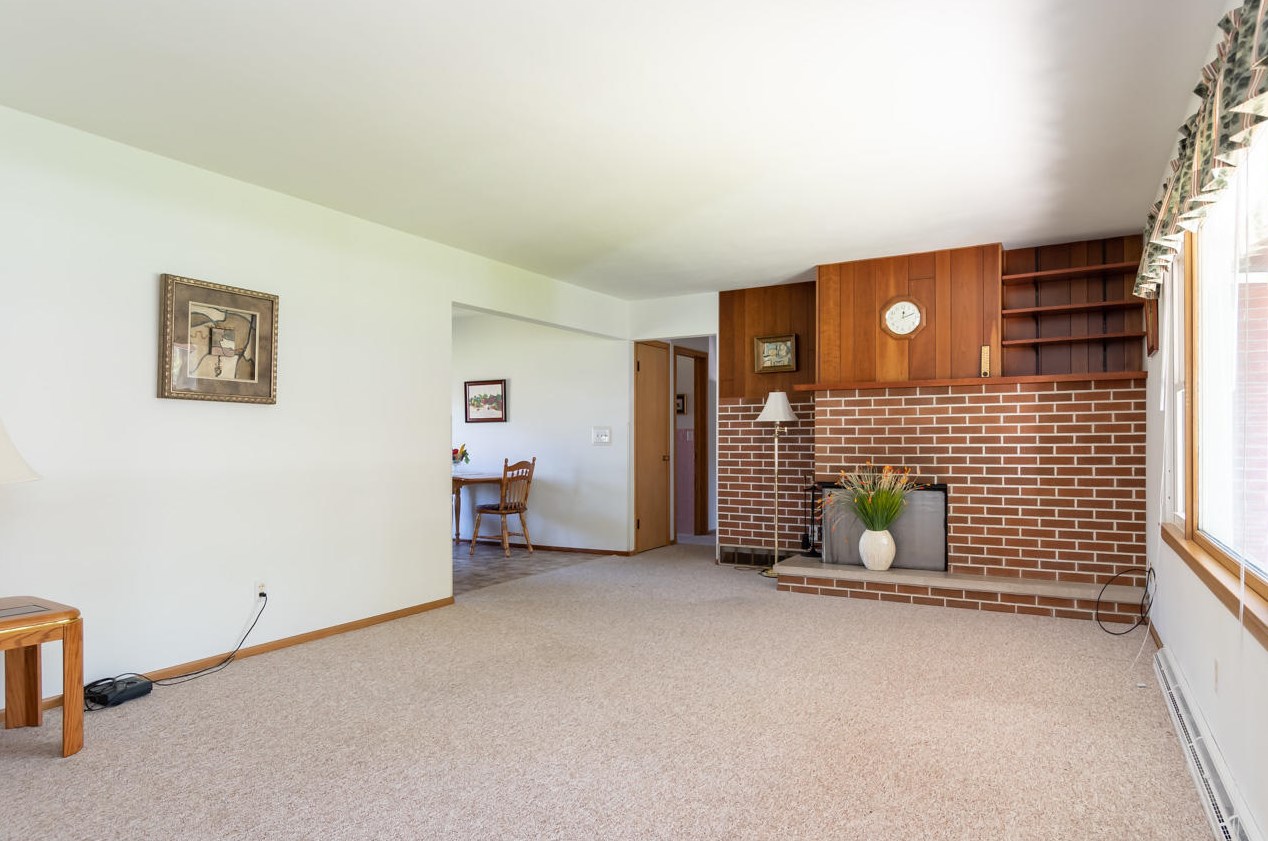 1049 Carley Ln, Saint Joe, MI 49085