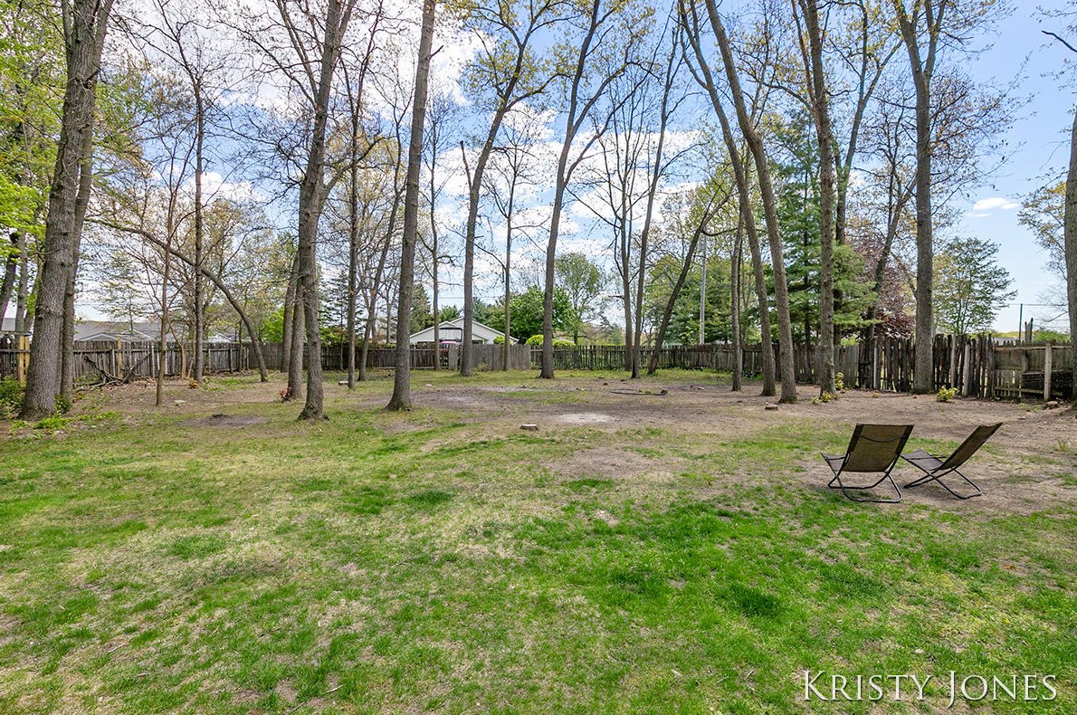 1705 Archwood Dr, Wayland MI  49348-9047 exterior