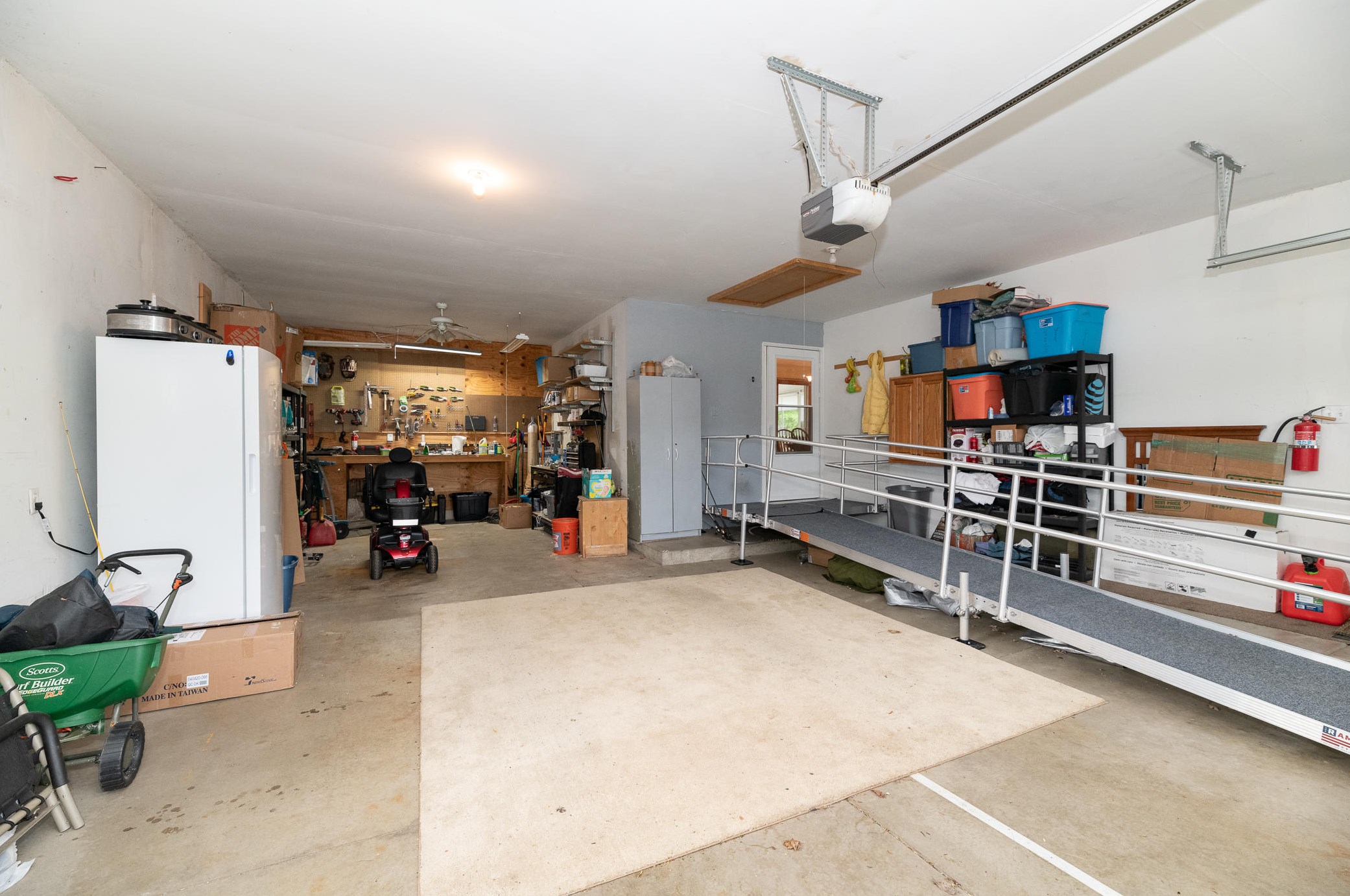 5546 Estate Rd, Allendale MI  49401-8300 exterior