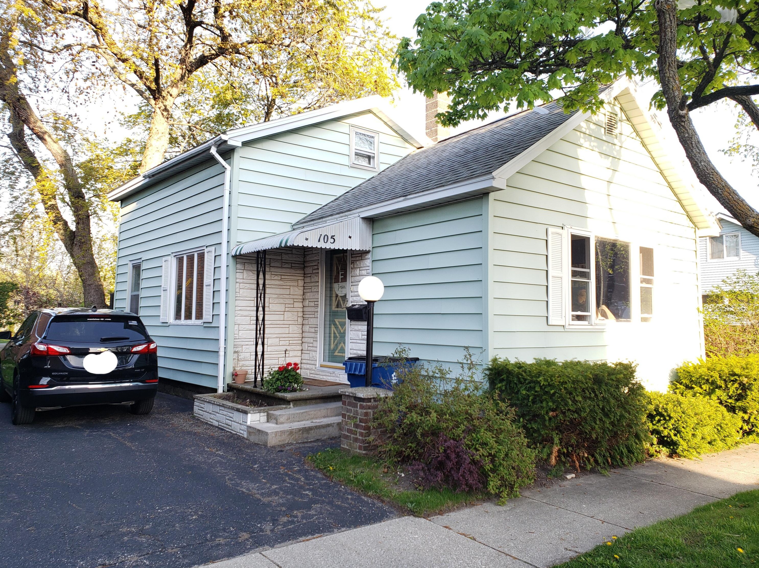 105 Hancock St, Stronach, MI 49660-1719