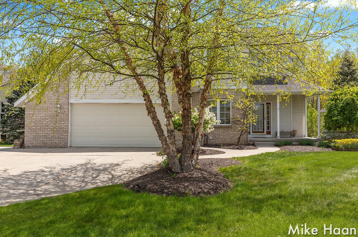 3746 Nicole Ct, Grand Rapids, MI 49534-1282