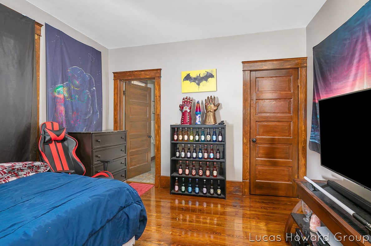 855 3 St, Grand Rapids MI 49504-5128 exterior