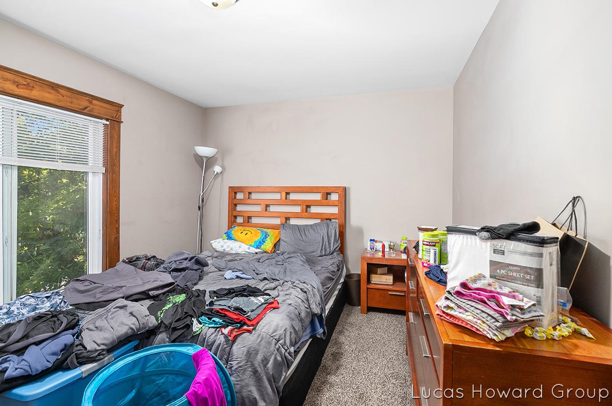 855 3 St, Grand Rapids MI 49504-5128 exterior