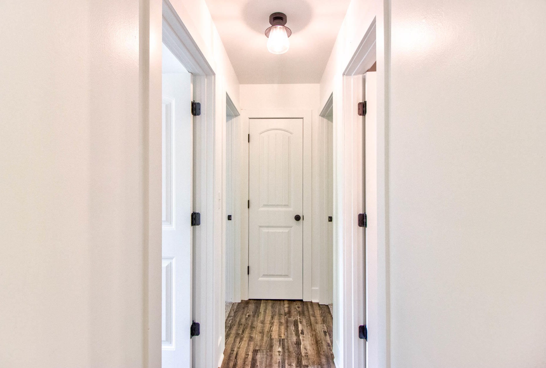 1135 Kentwood St, Grand Rapids MI  49505-4839 exterior