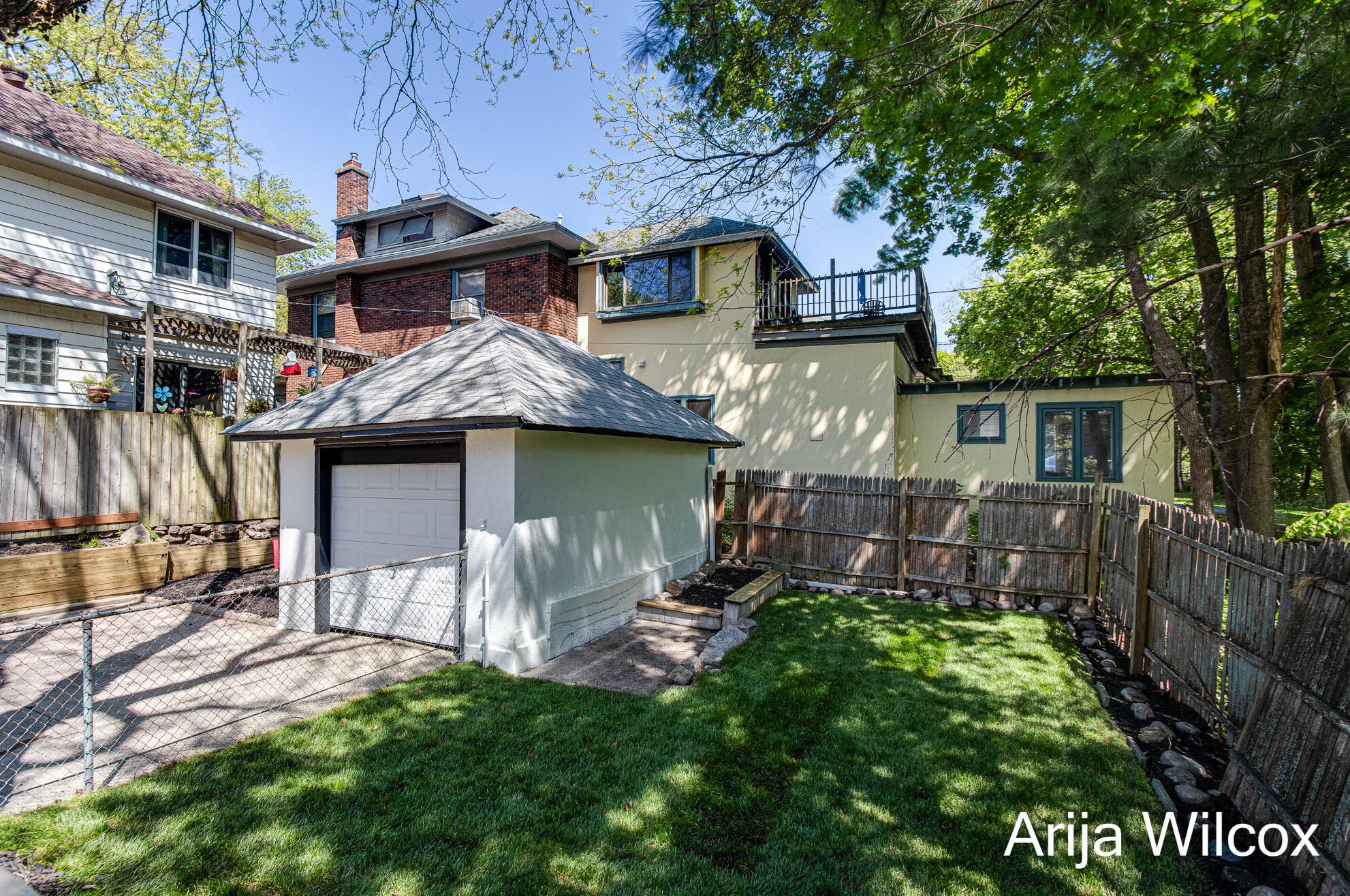 1307 Hope St, Grand Rapids MI 49506-1612 exterior