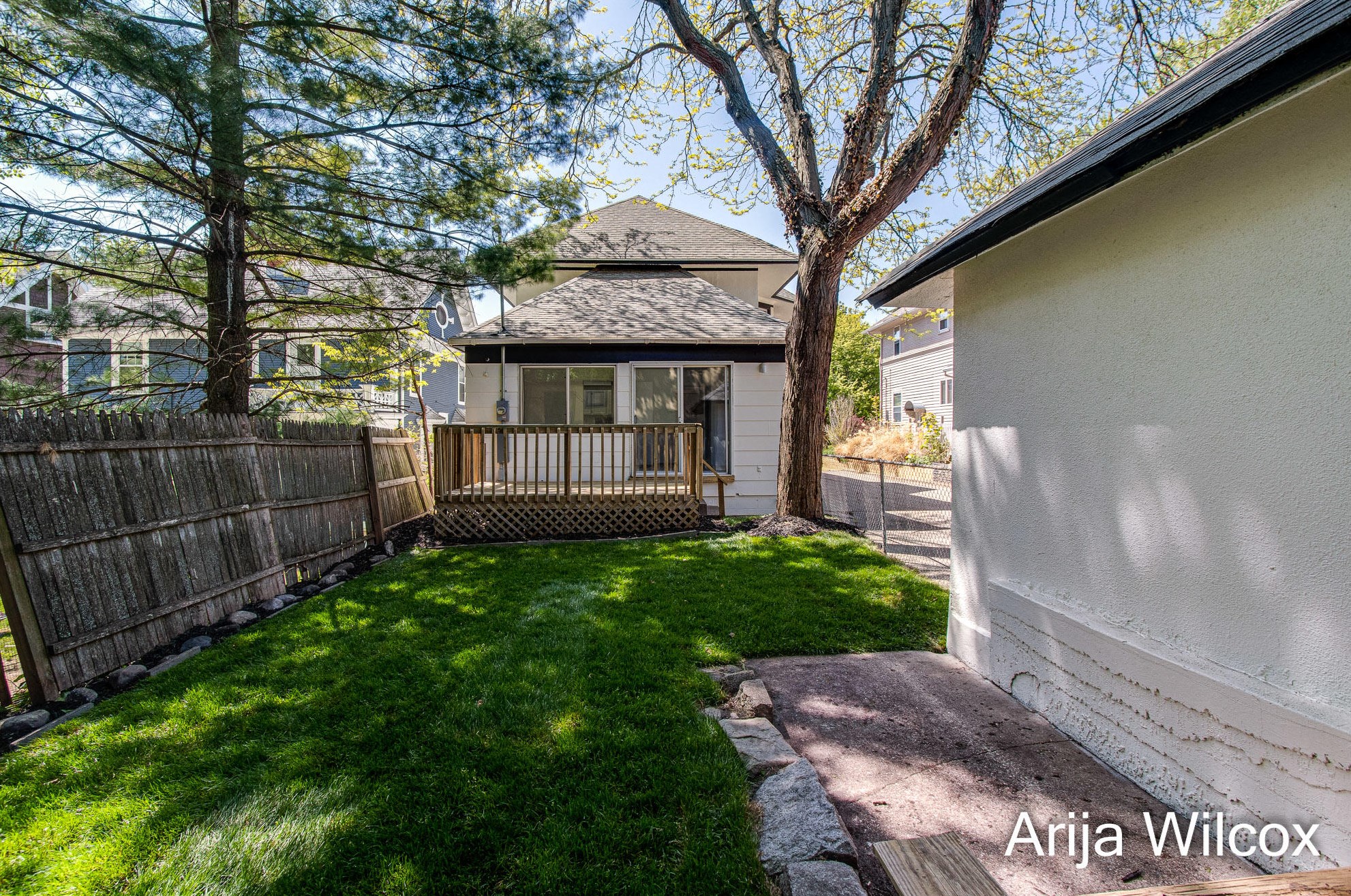 1307 Hope St, Grand Rapids MI 49506-1612 exterior