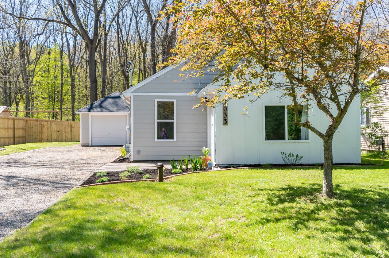 7033 W Ml Ave, Kalamazoo, MI 49009