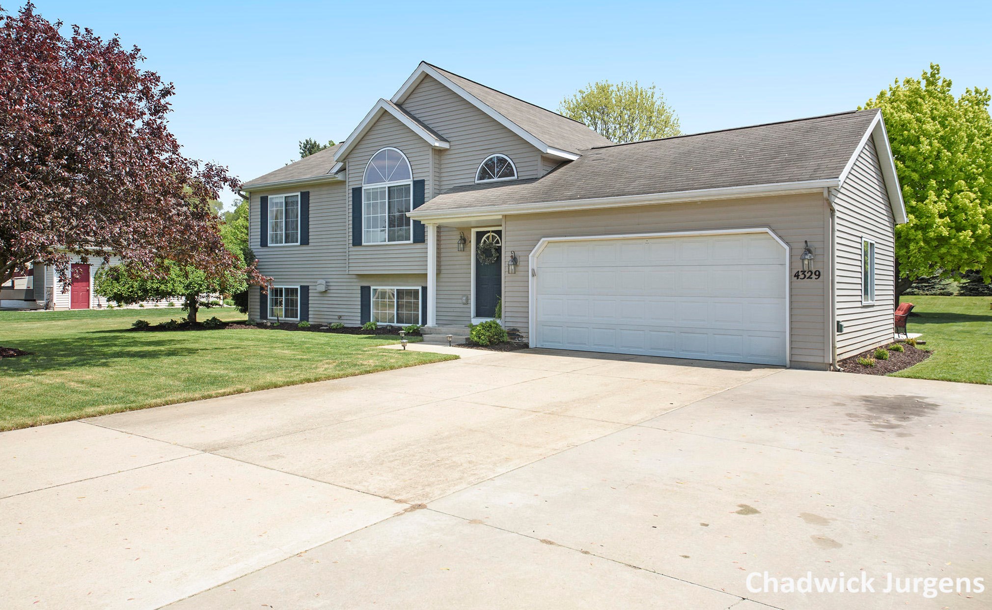 4329 Saturn Dr, Dorr, MI 49323-9798