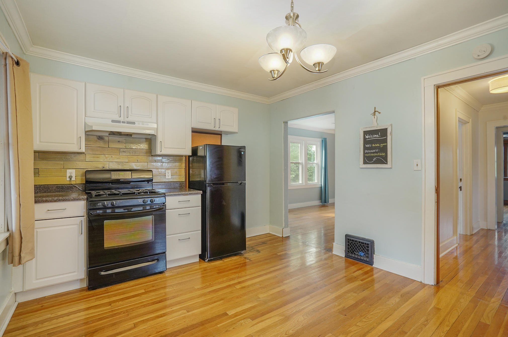 1055 Walker, Grand Rapids MI 49504-4063 exterior