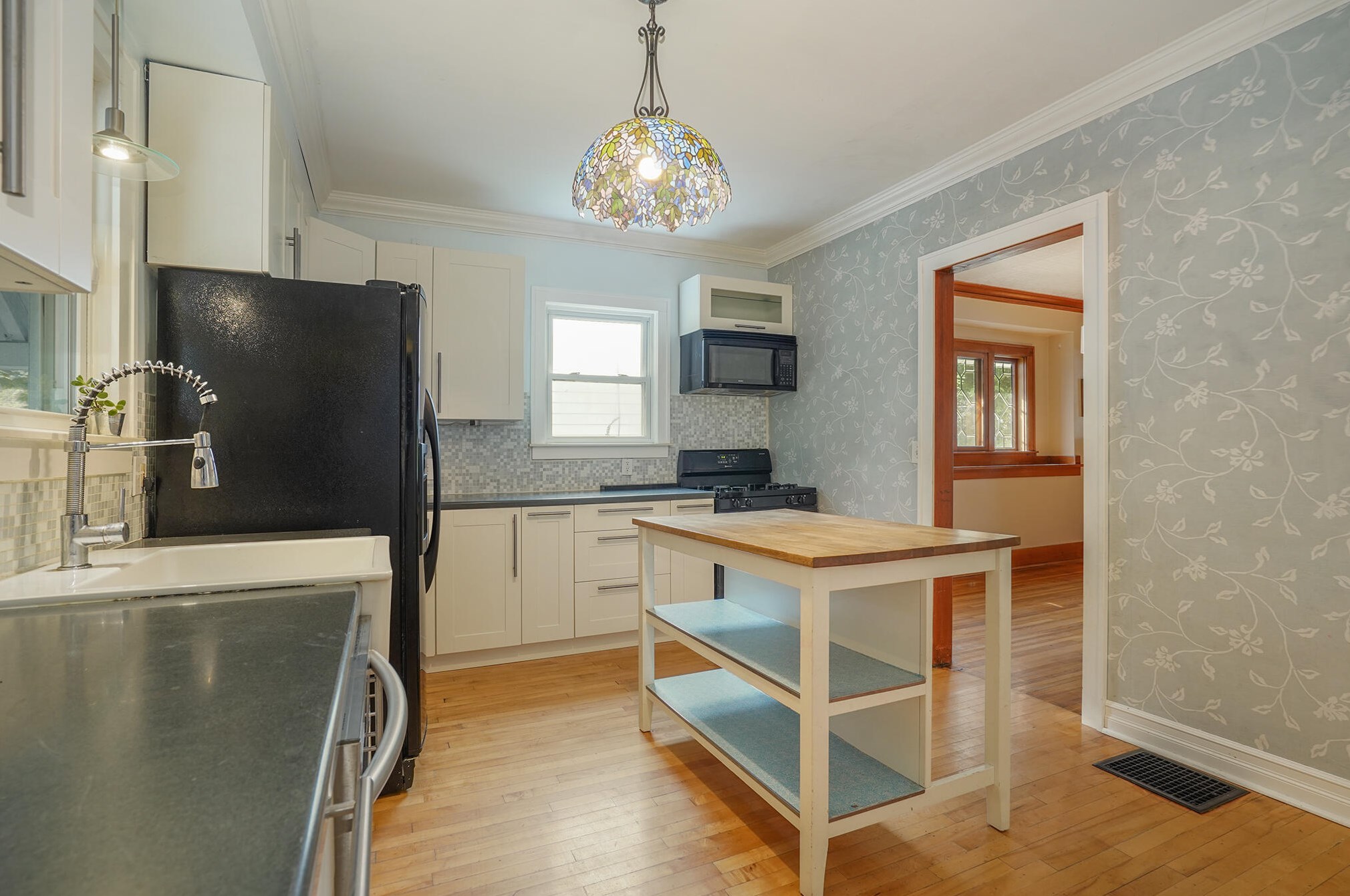 1055 Walker, Grand Rapids MI 49504-4063 exterior