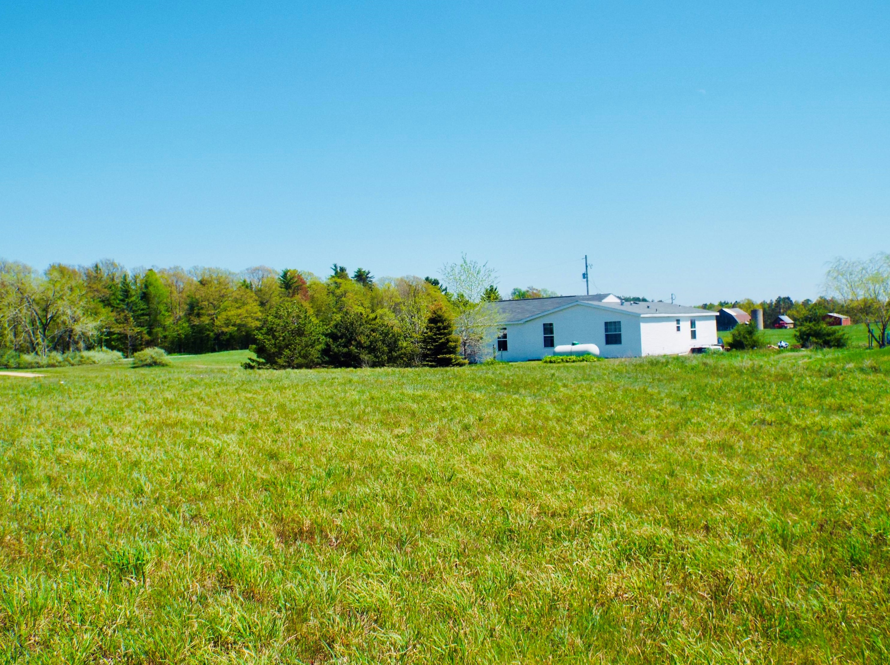 10227 Coates Hwy, Brethren, MI 49619