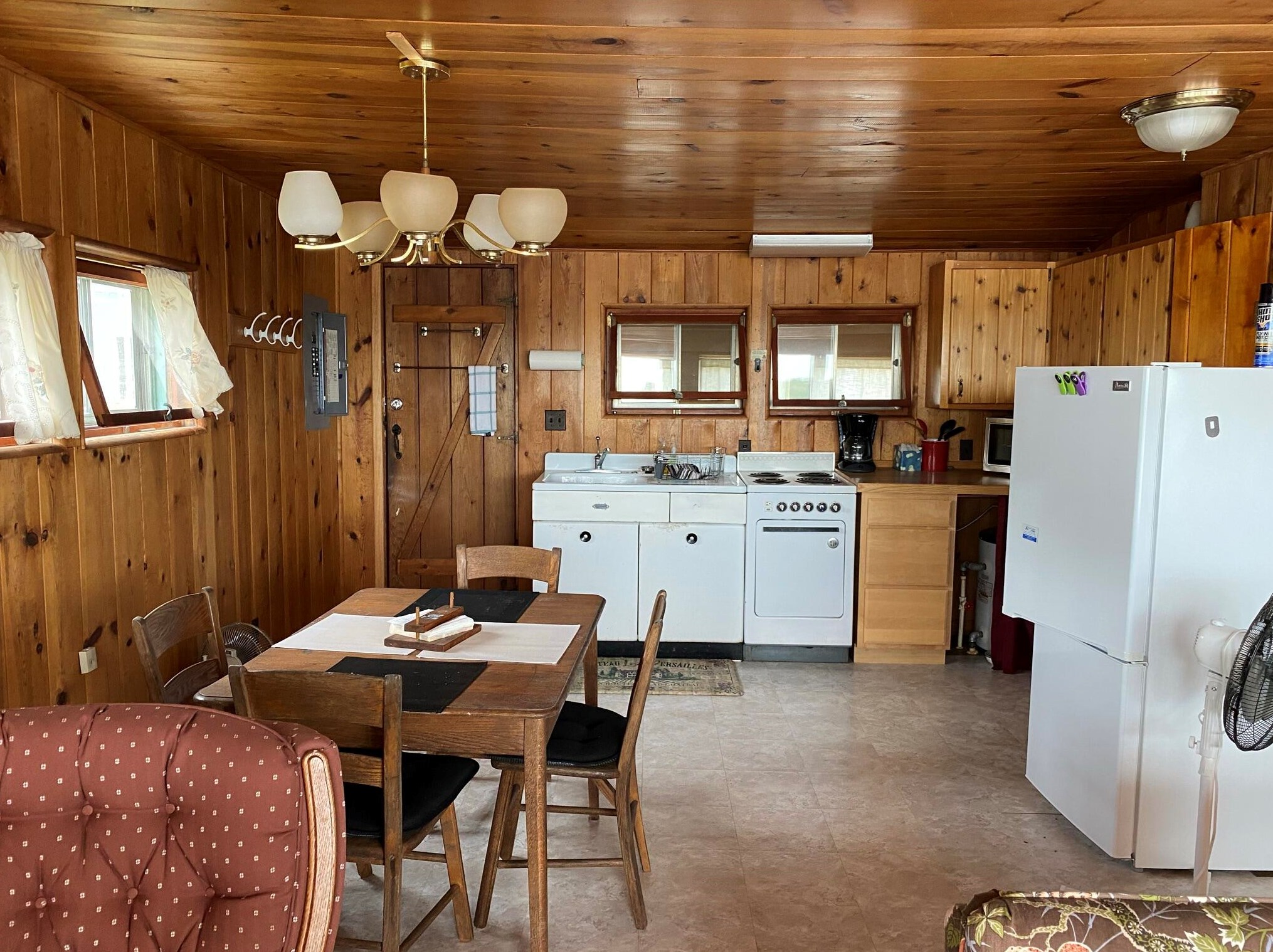 7384 E Lakeview St, Walkerville, MI 49459