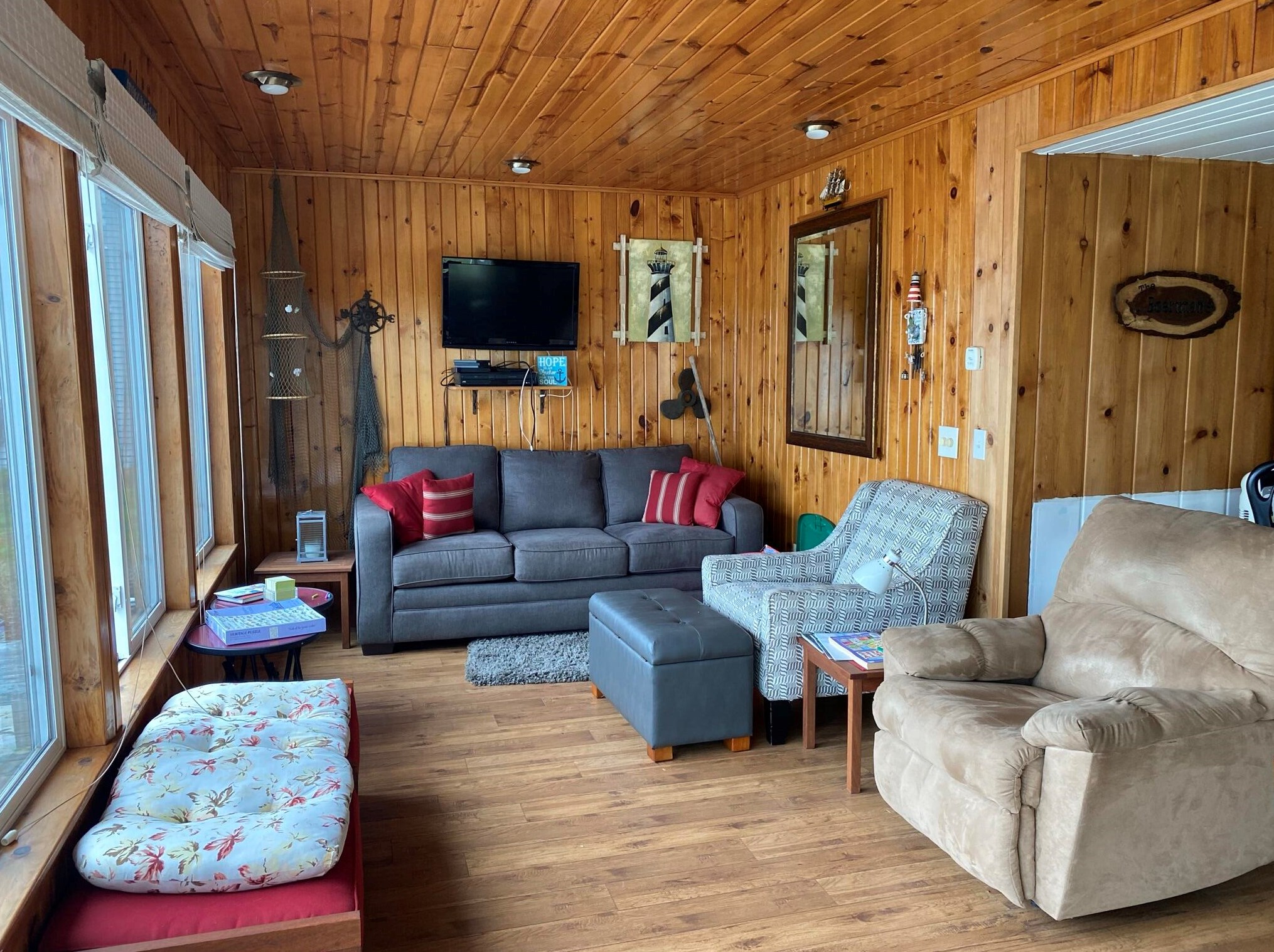 7392 E Lakeview St, Walkerville, MI 49459