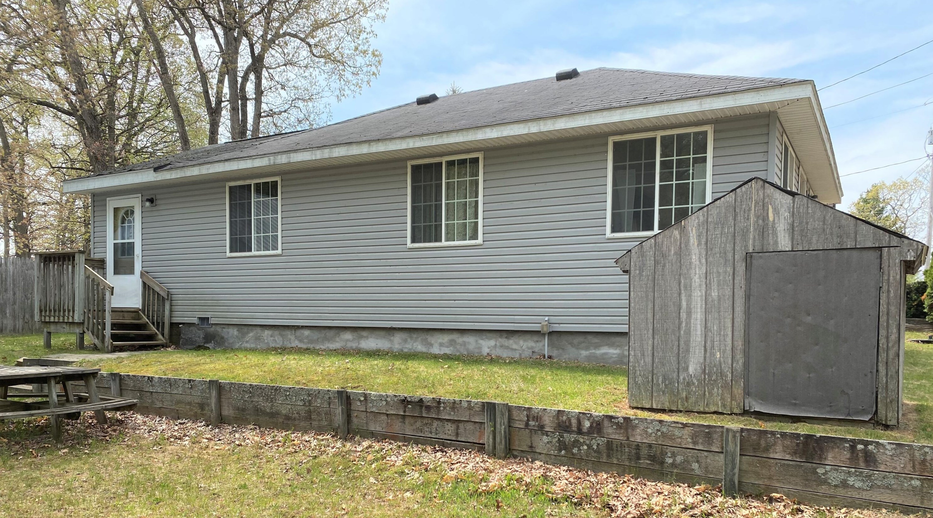 8718 Orleans Ave, Fenwick, MI 48834