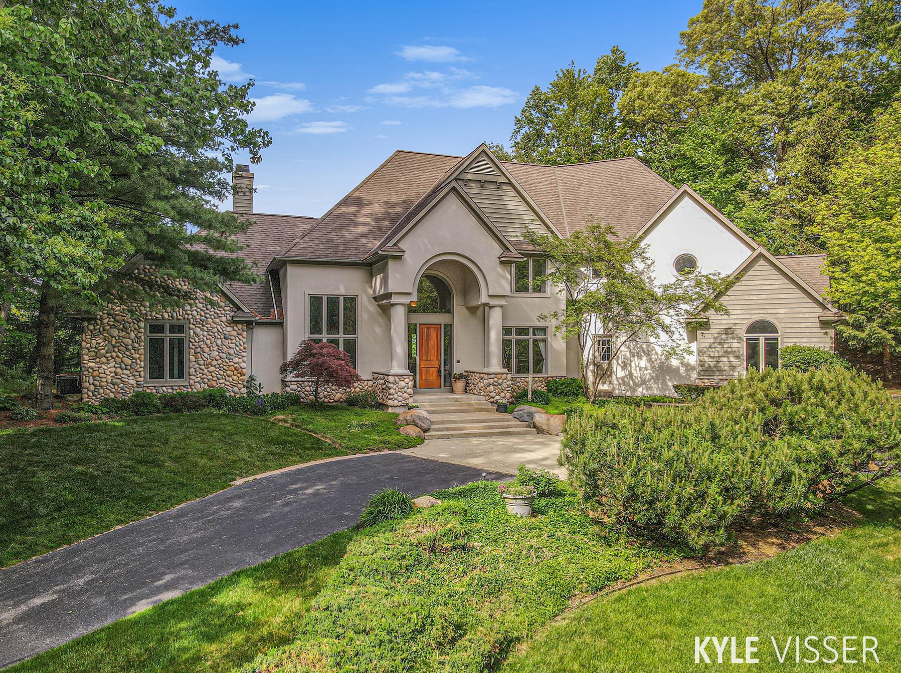 5763 Preservation Ct, Ada, MI 49301-9680